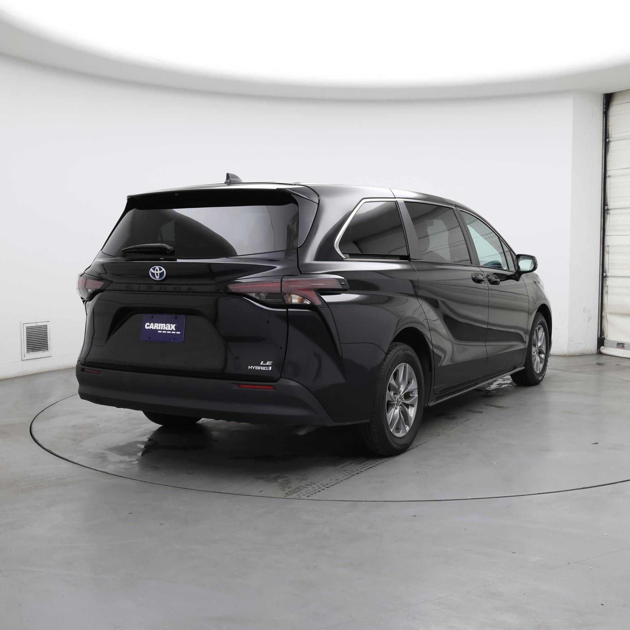 Thumbnail: 2024 Toyota Sienna - 8