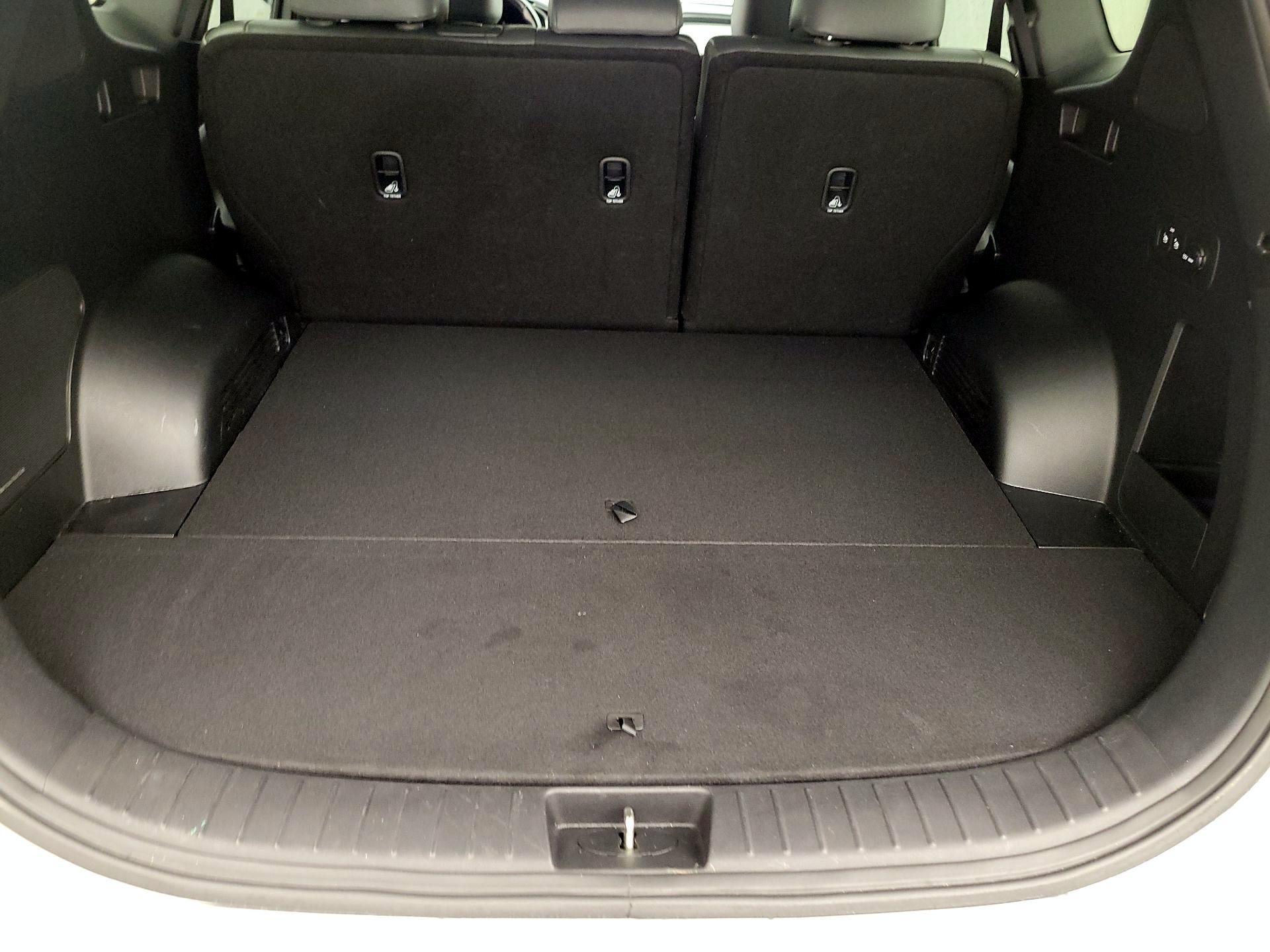 Thumbnail: 2022 Hyundai Santa Fe - 16