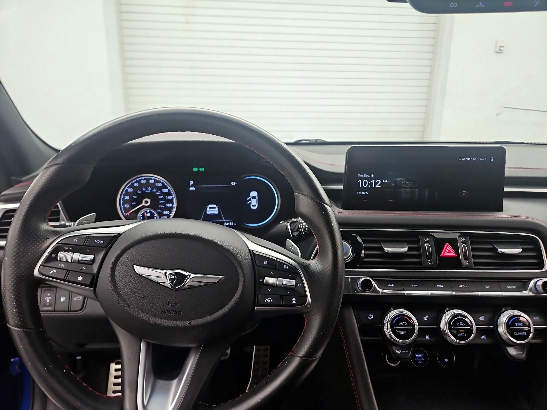 Thumbnail: 2023 Genesis G70 - 10