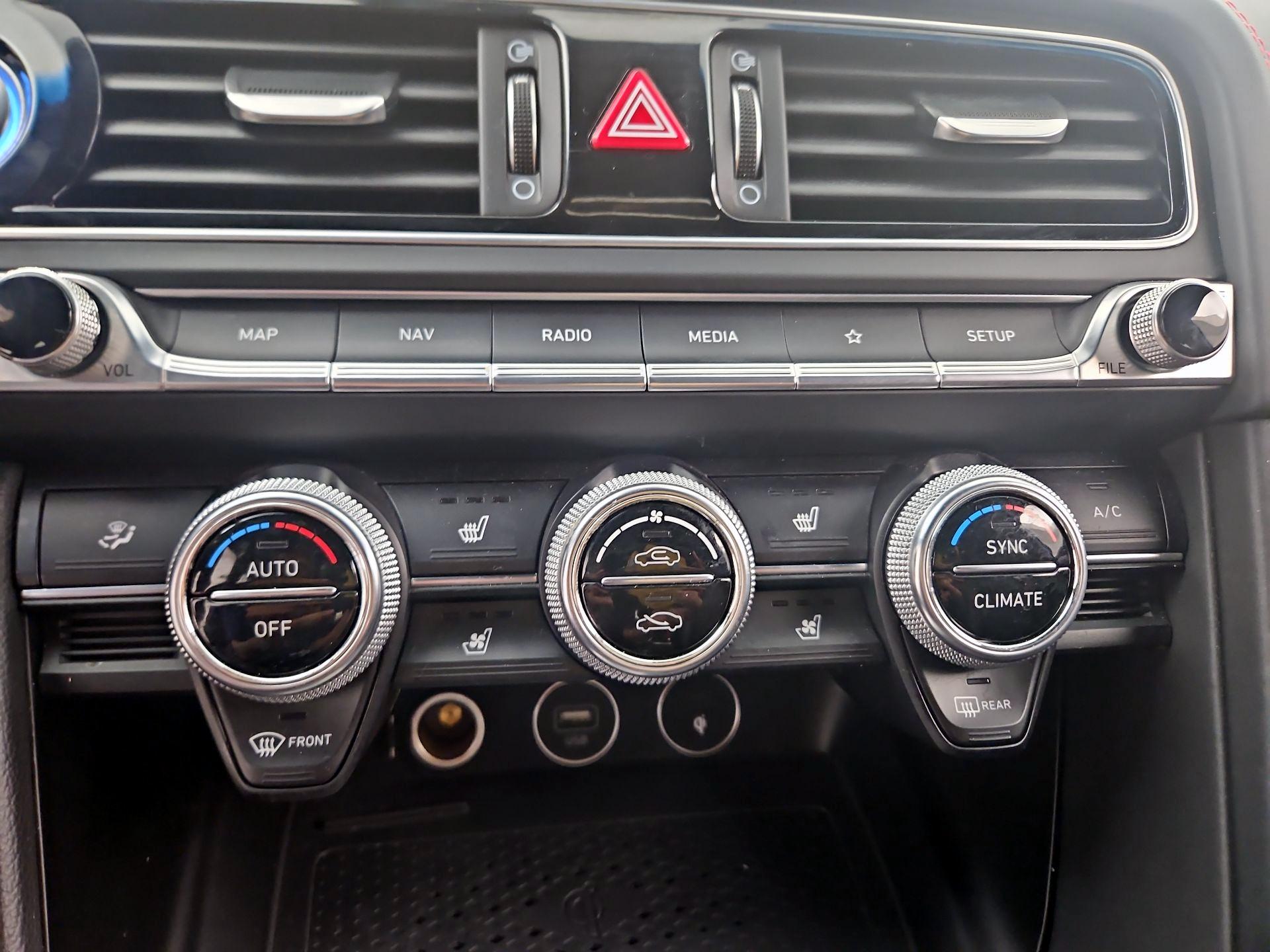 Thumbnail: 2023 Genesis G70 - 16