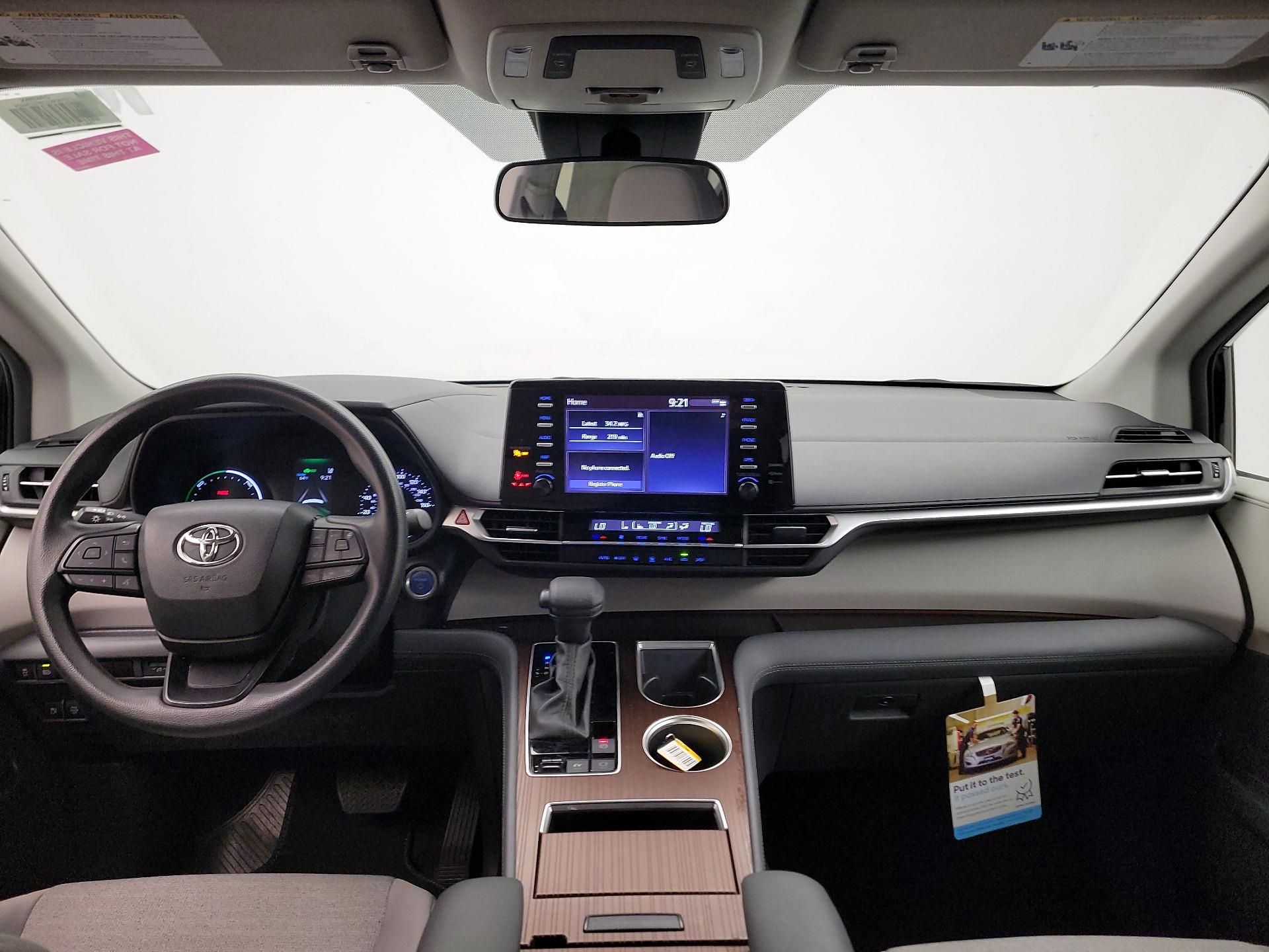 Thumbnail: 2024 Toyota Sienna - 9