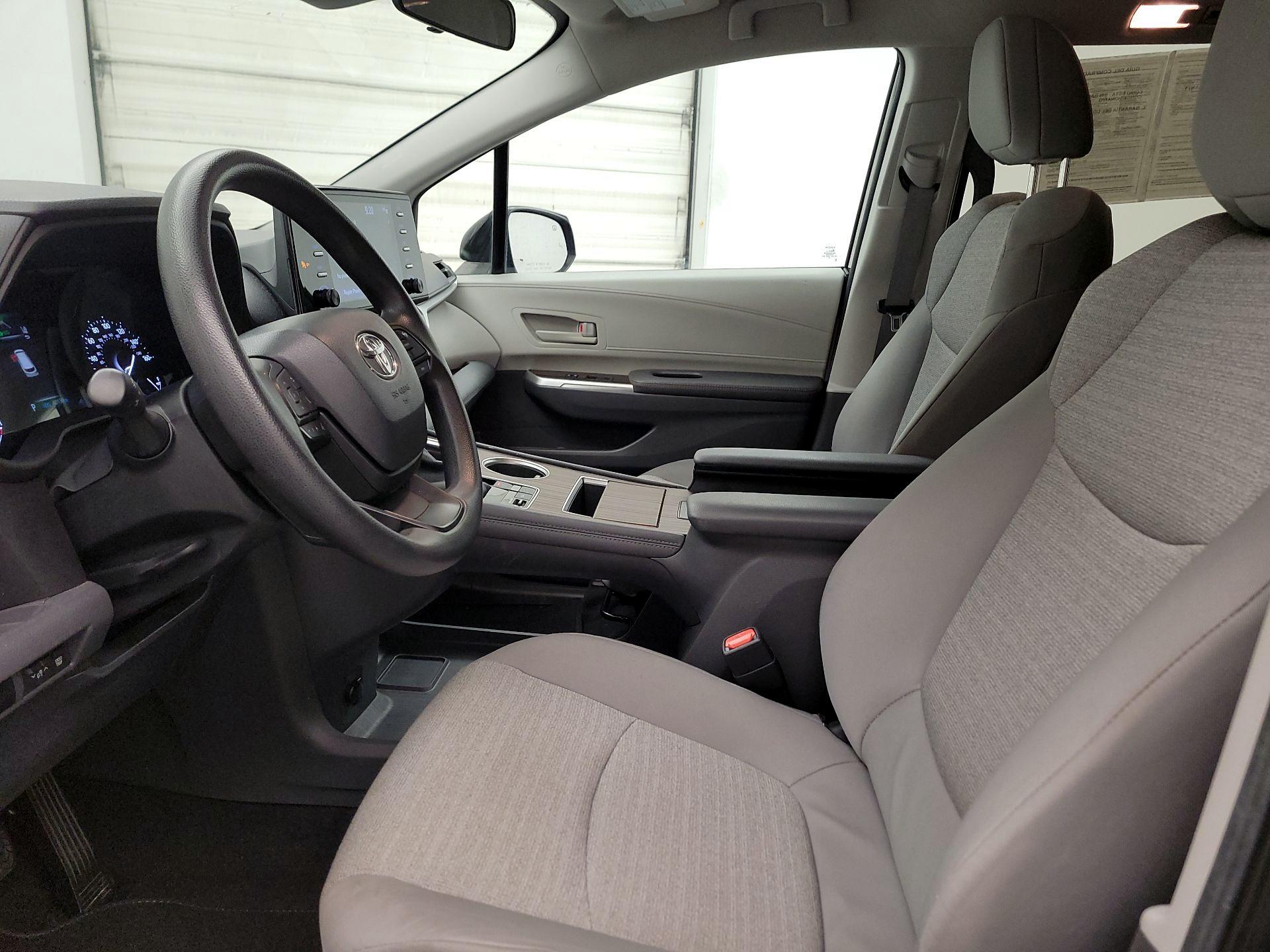 Thumbnail: 2024 Toyota Sienna - 11