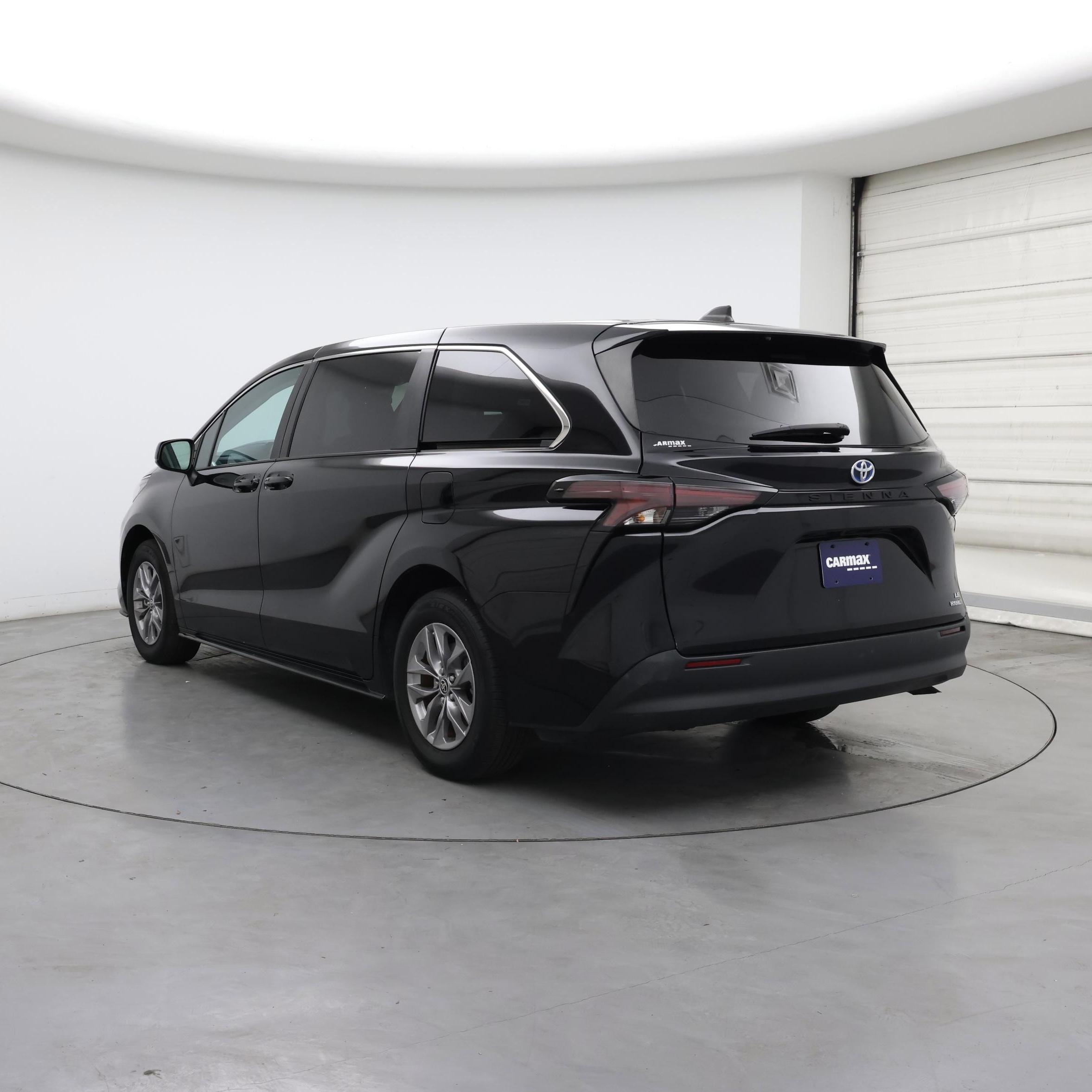 Thumbnail: 2024 Toyota Sienna - 2