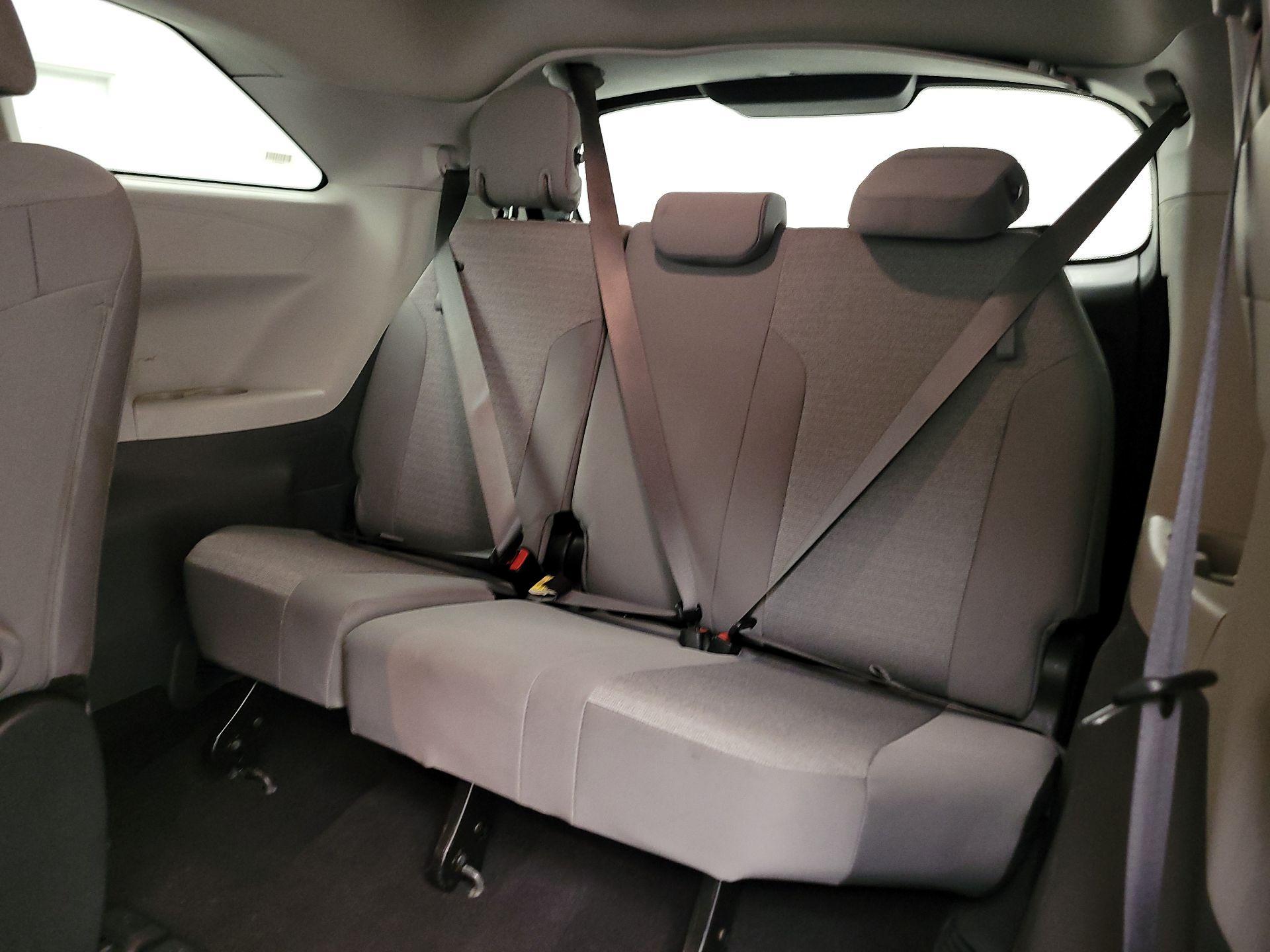 Thumbnail: 2024 Toyota Sienna - 20