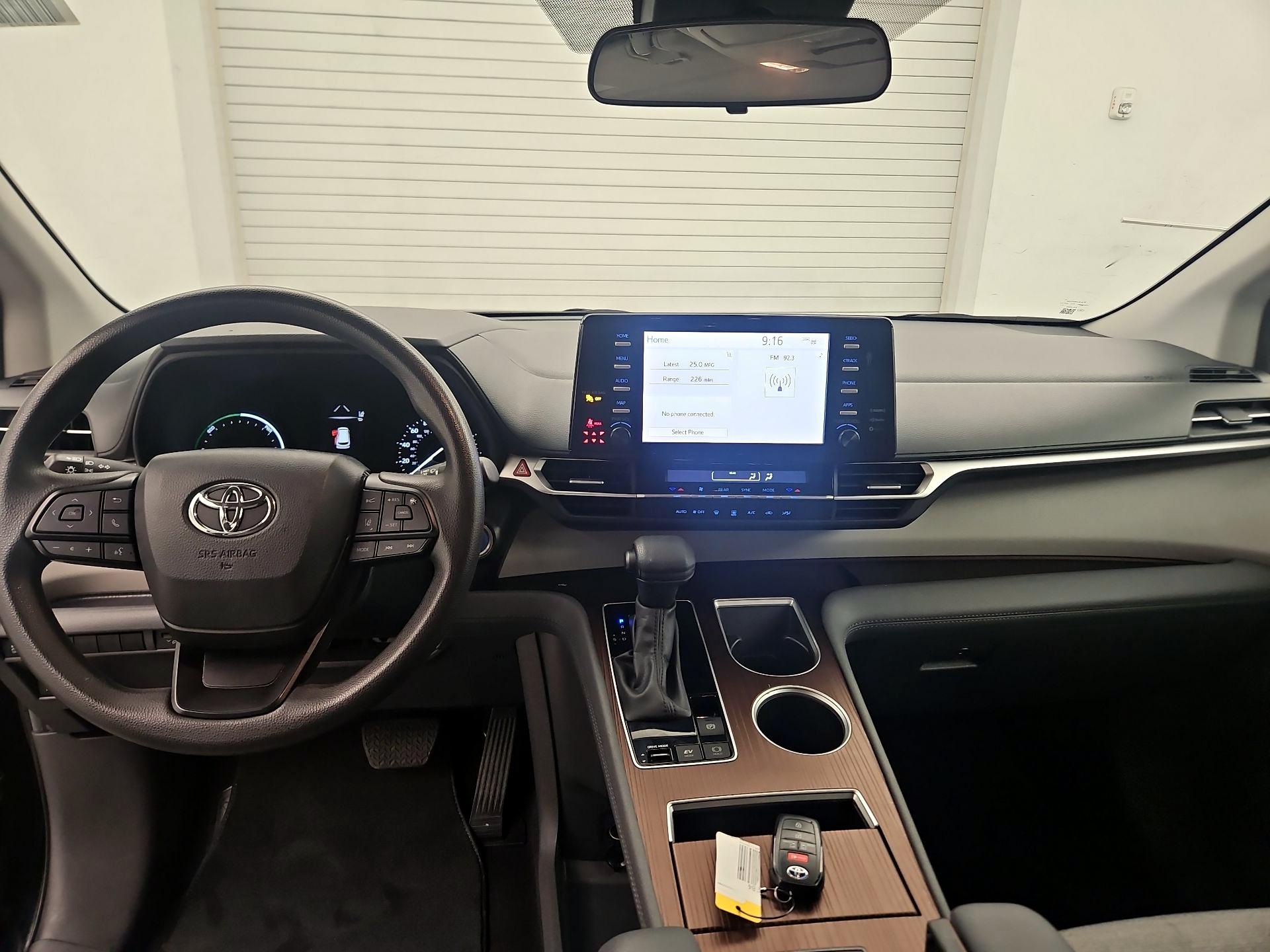 Thumbnail: 2024 Toyota Sienna - 9