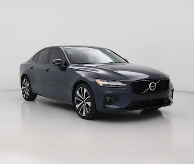 2022 Volvo S60 B5 Momentum