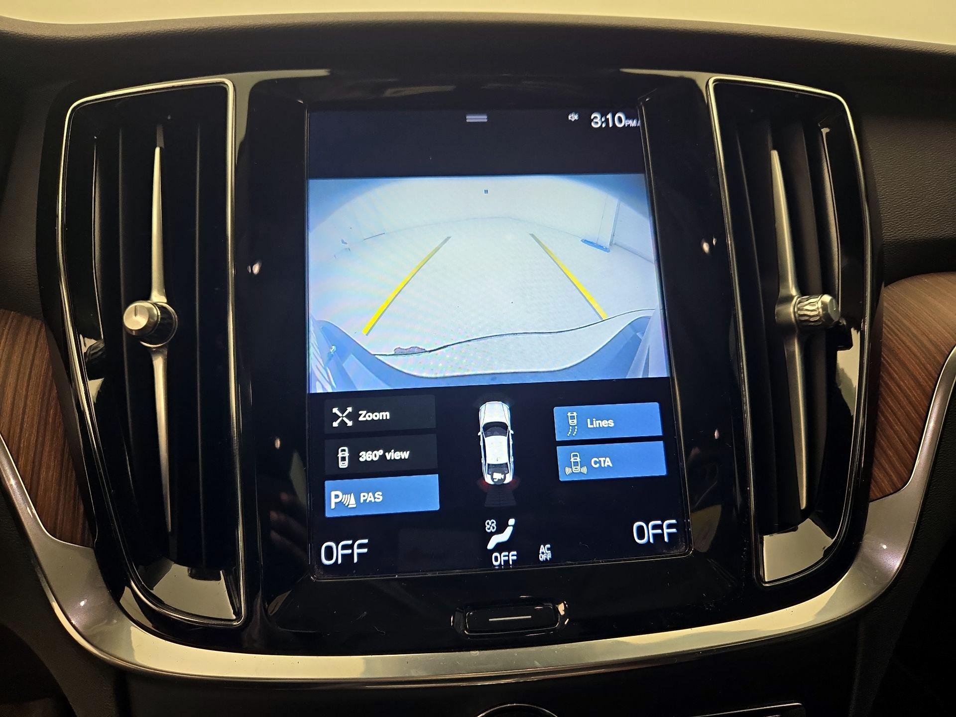 Thumbnail: 2022 Volvo S60 - 15