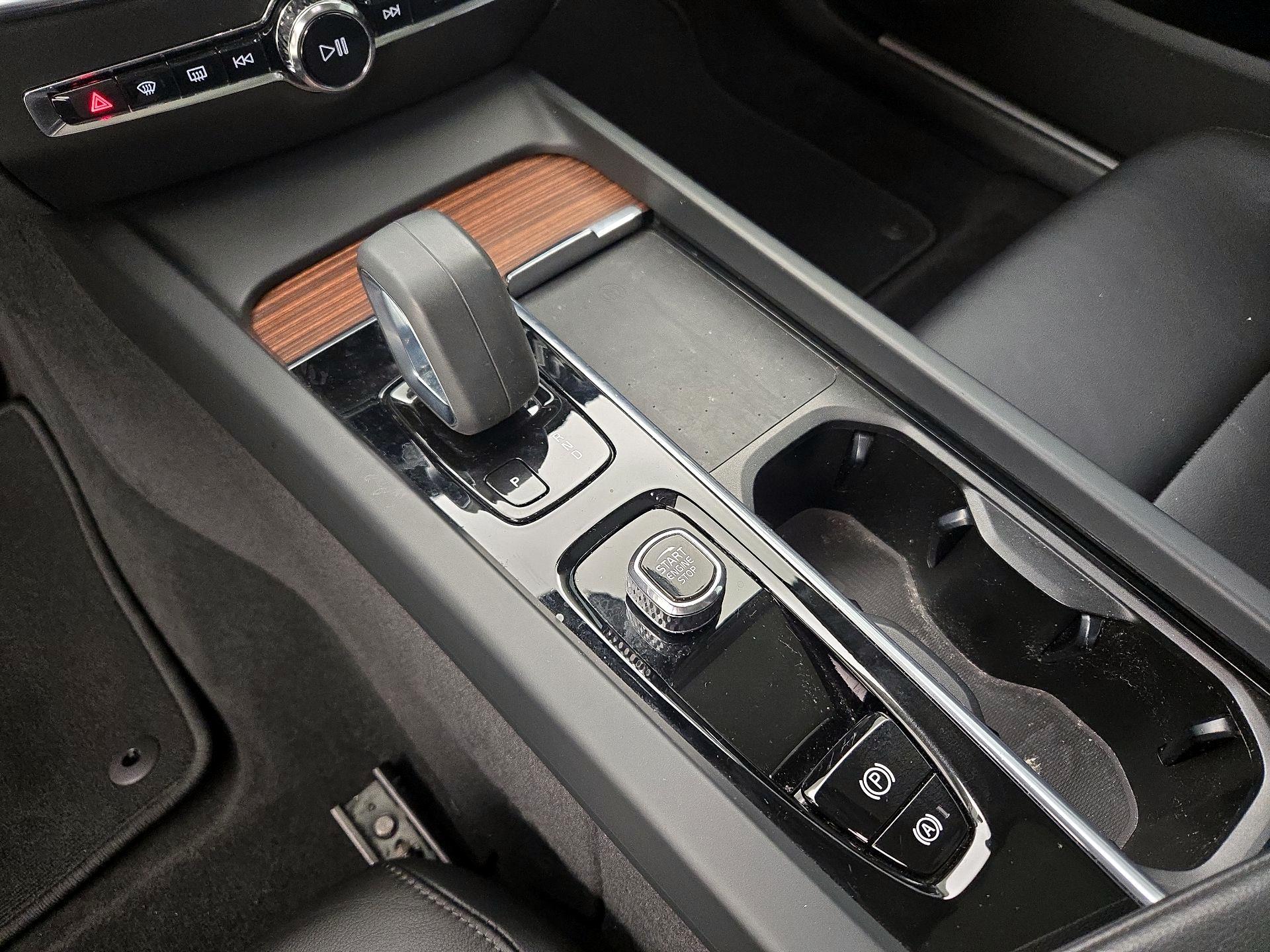 Thumbnail: 2022 Volvo S60 - 18