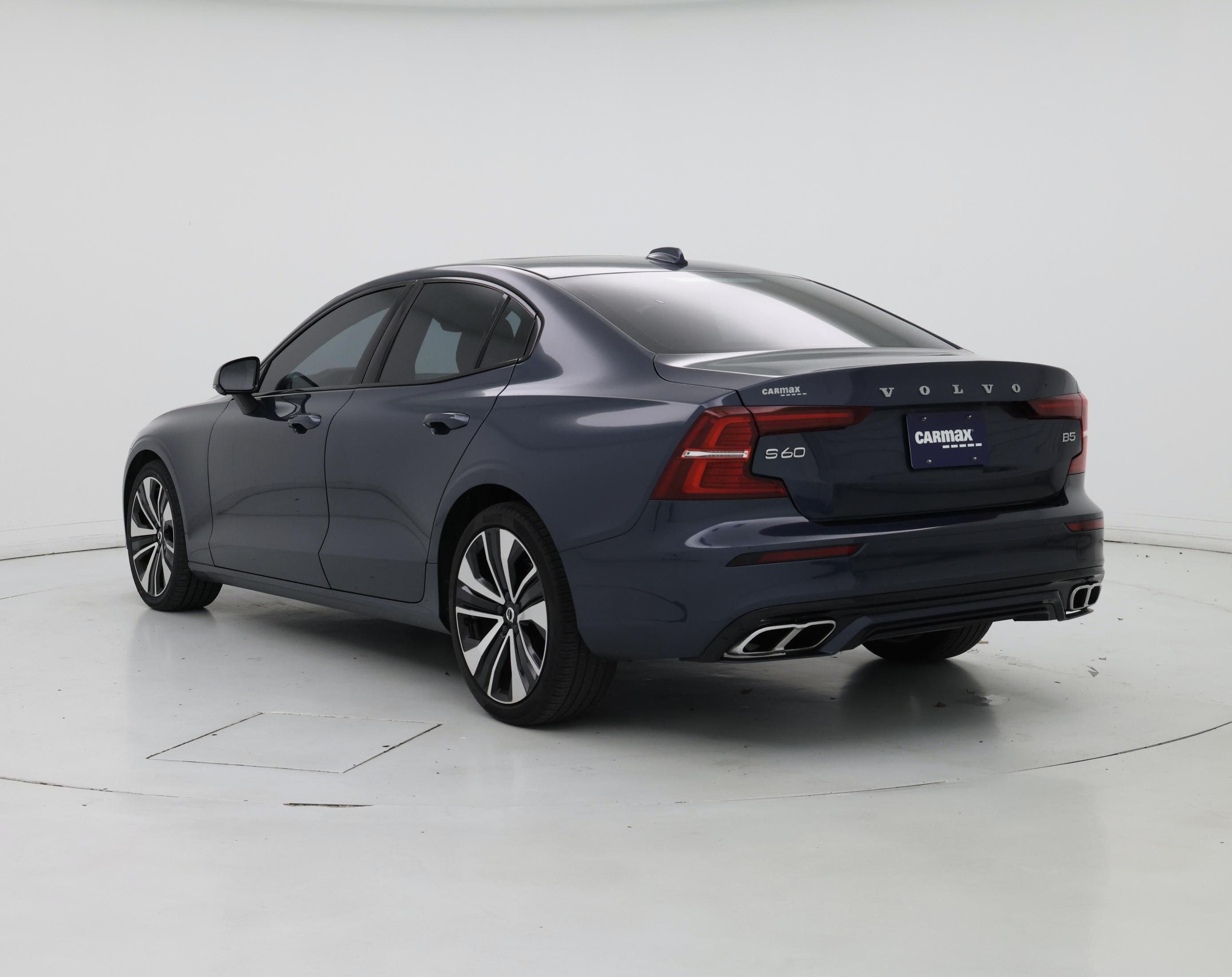 Thumbnail: 2022 Volvo S60 - 2