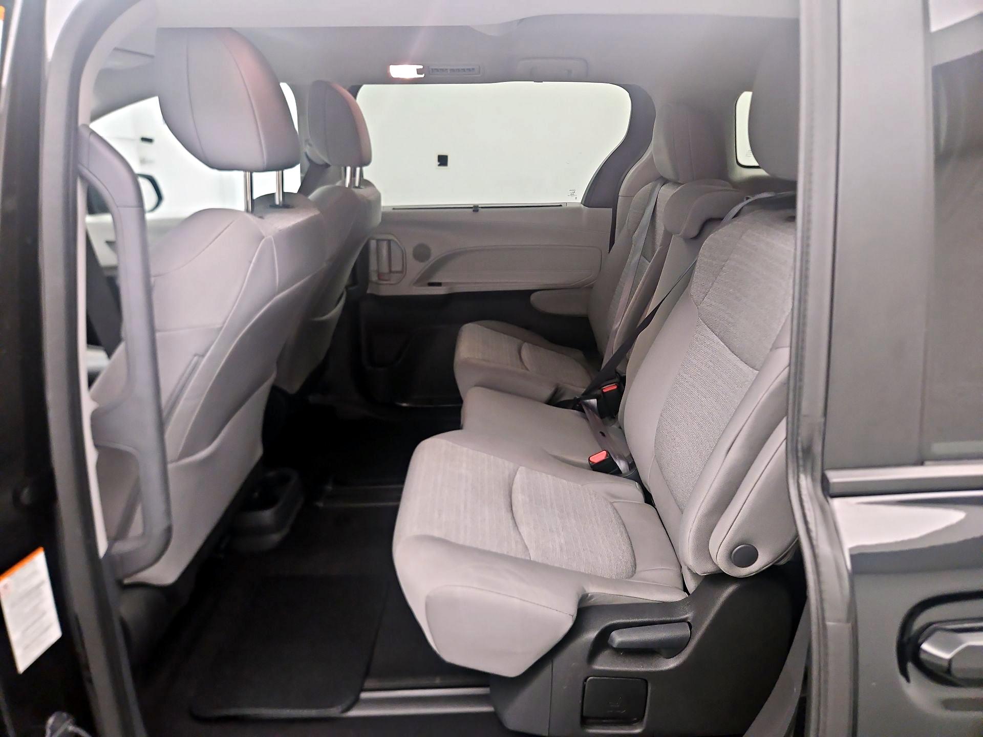 Thumbnail: 2024 Toyota Sienna - 19