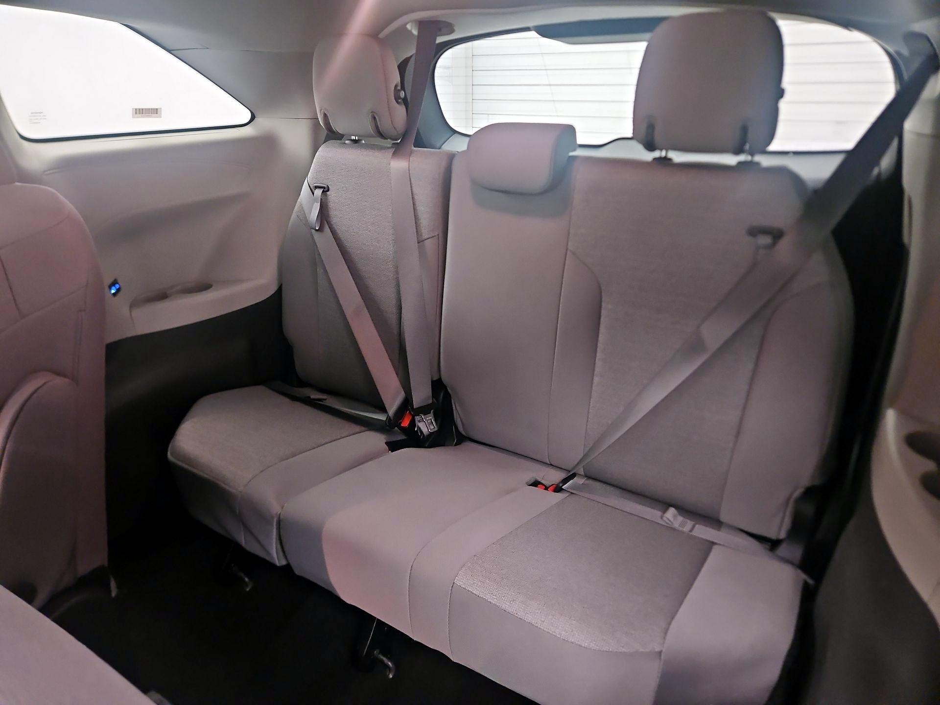 Thumbnail: 2024 Toyota Sienna - 20