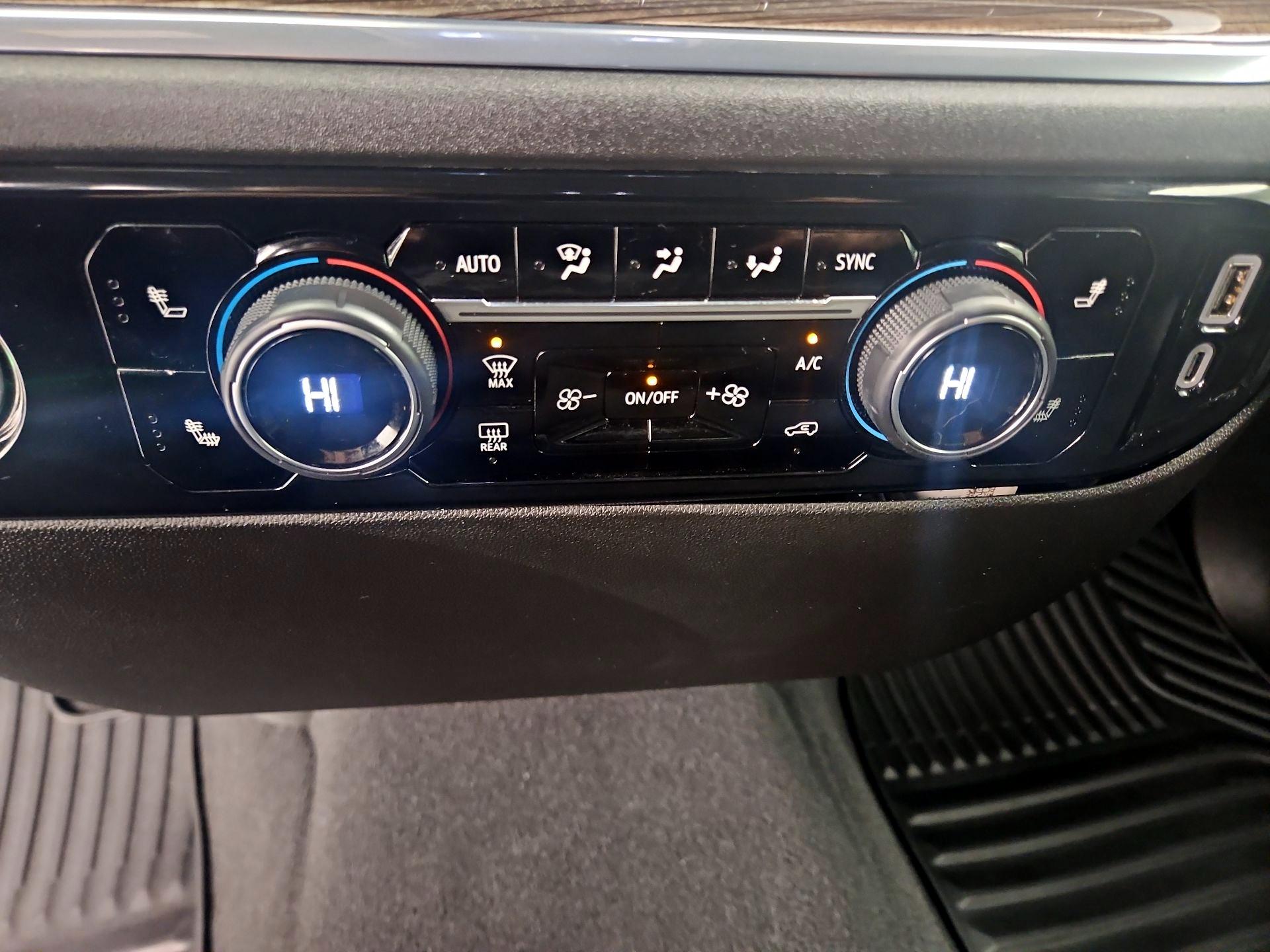 Thumbnail: 2024 Chevrolet Silverado 1500 - 17