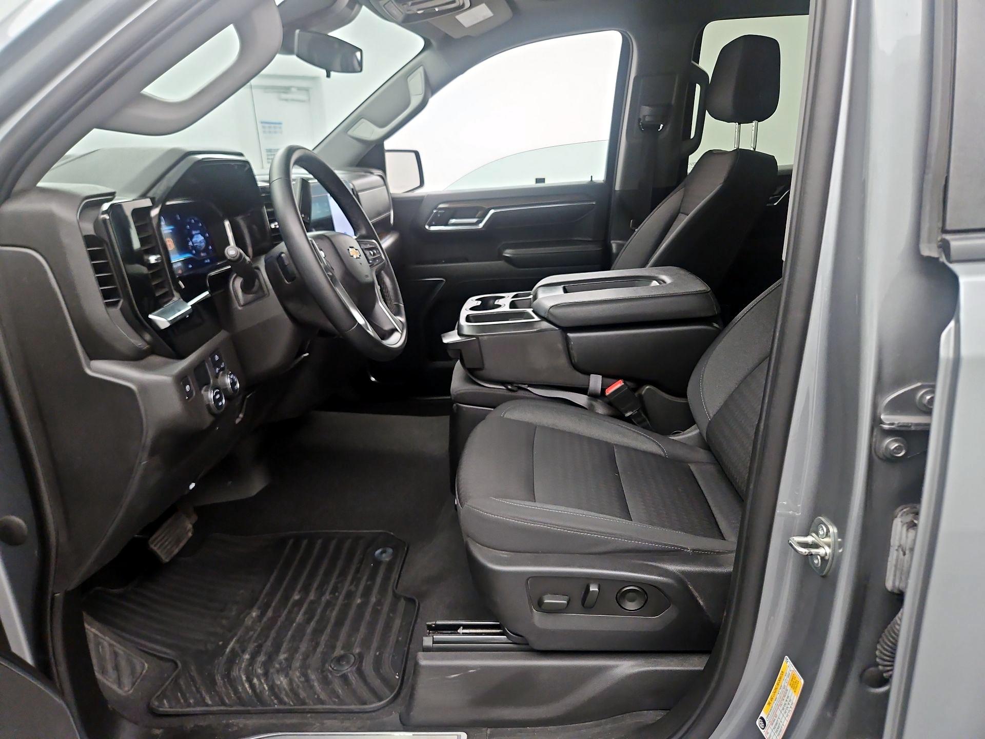 Thumbnail: 2023 Chevrolet Silverado 1500 - 9