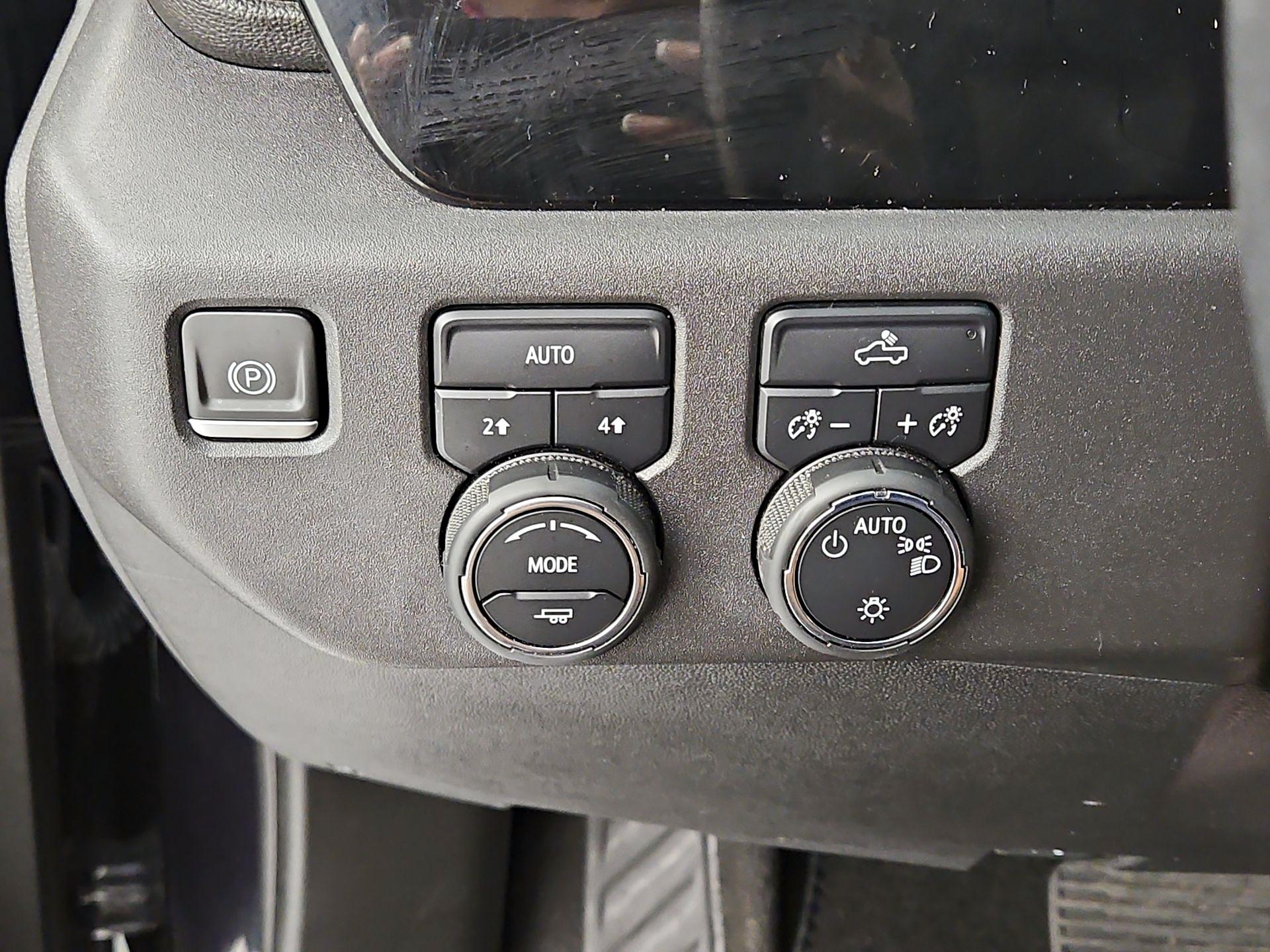 Thumbnail: 2023 Chevrolet Silverado 1500 - 13