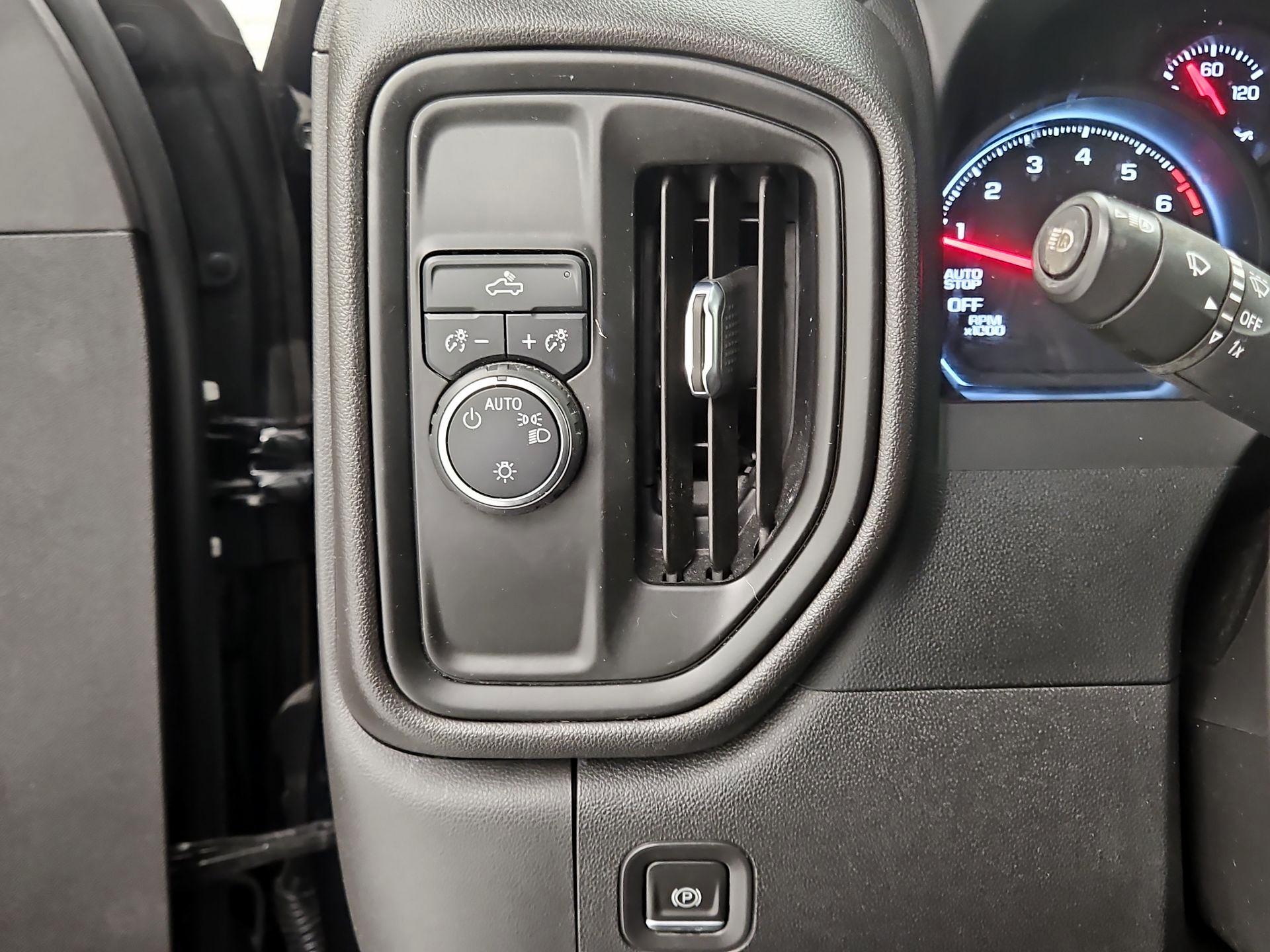 Thumbnail: 2023 Chevrolet Silverado 1500 - 13