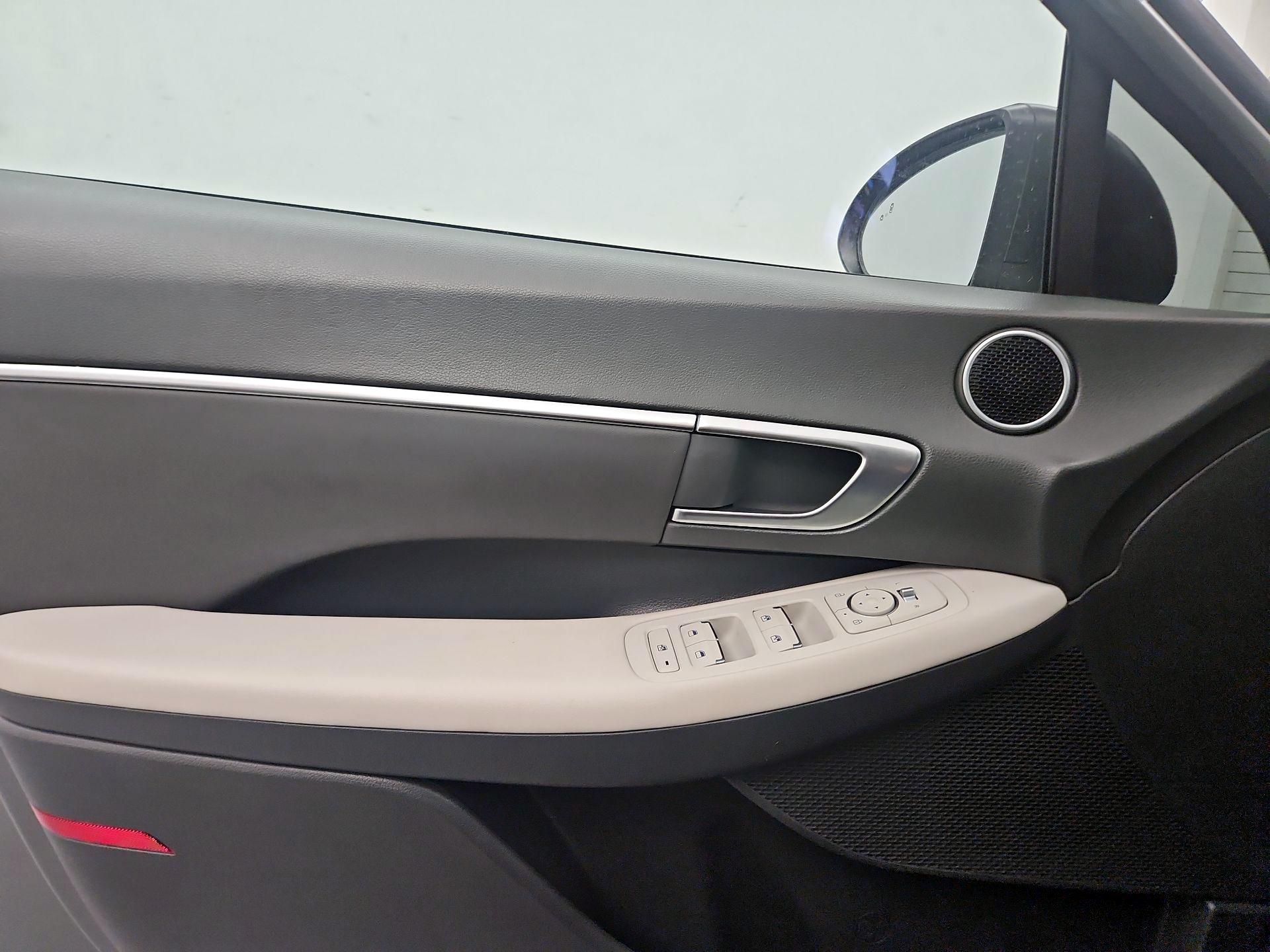 Thumbnail: 2023 Hyundai Sonata - 12