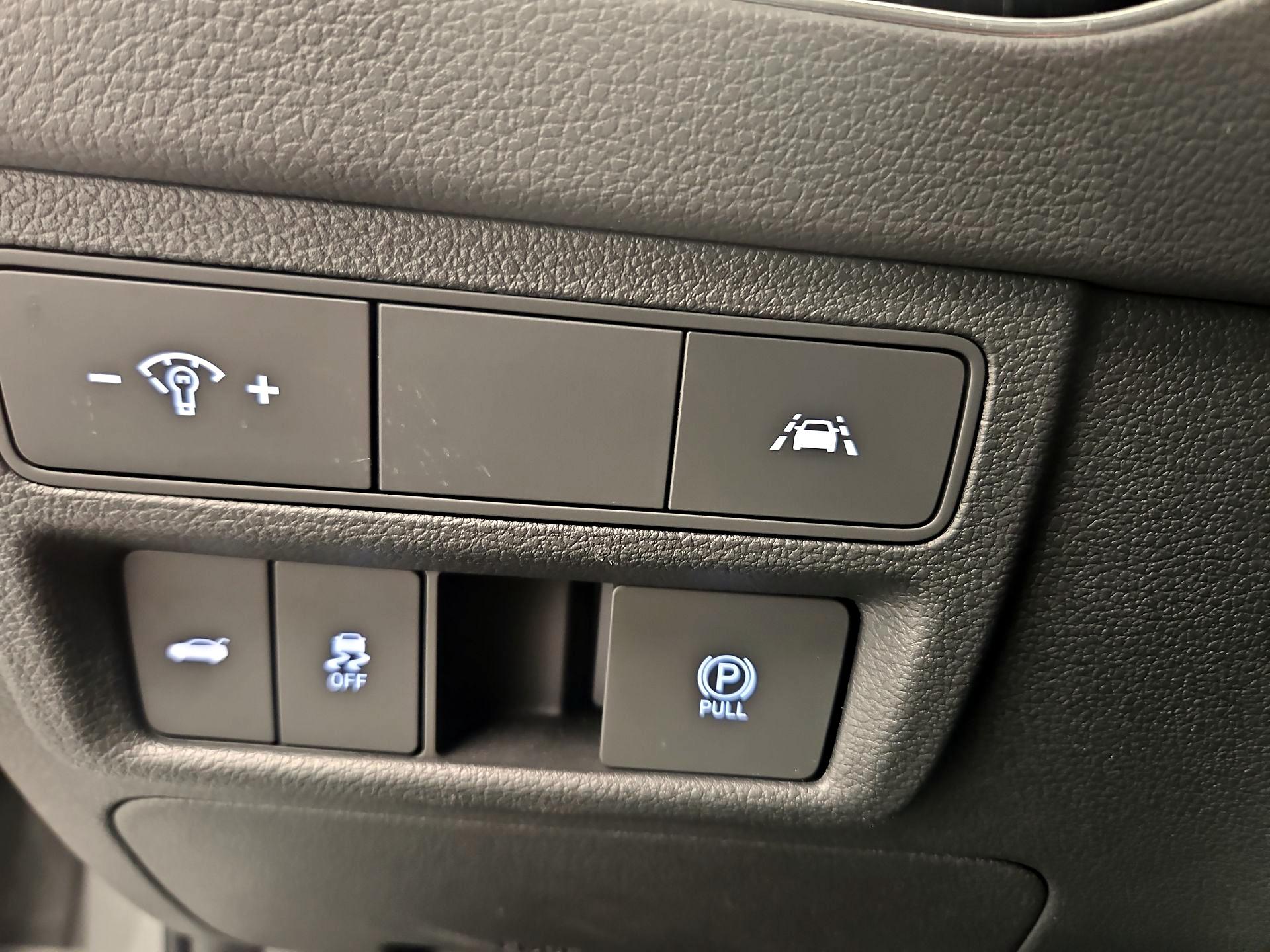 Thumbnail: 2023 Hyundai Sonata - 13