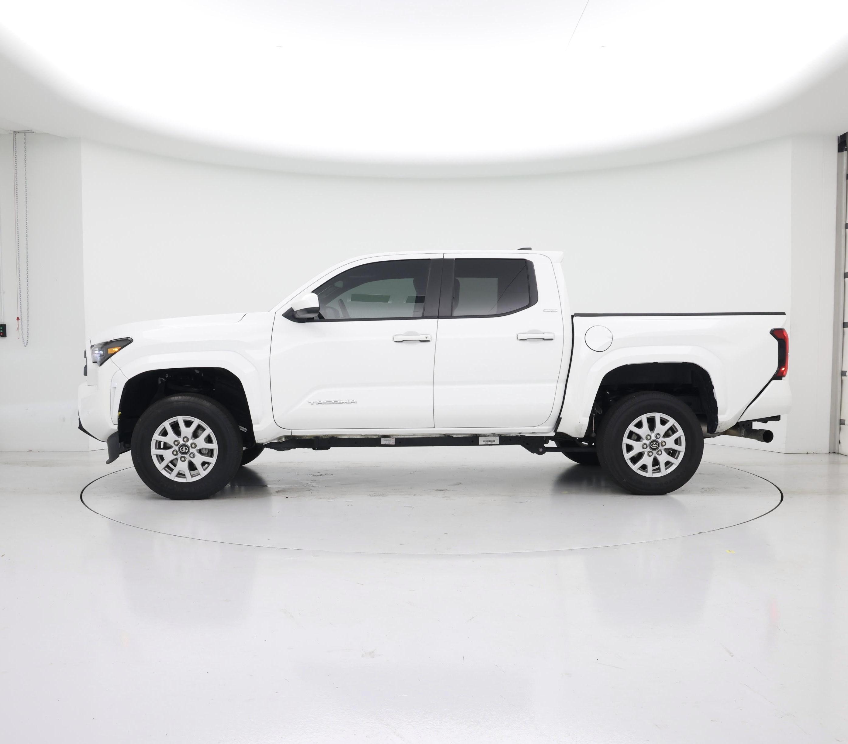 Thumbnail: 2024 Toyota Tacoma - 3