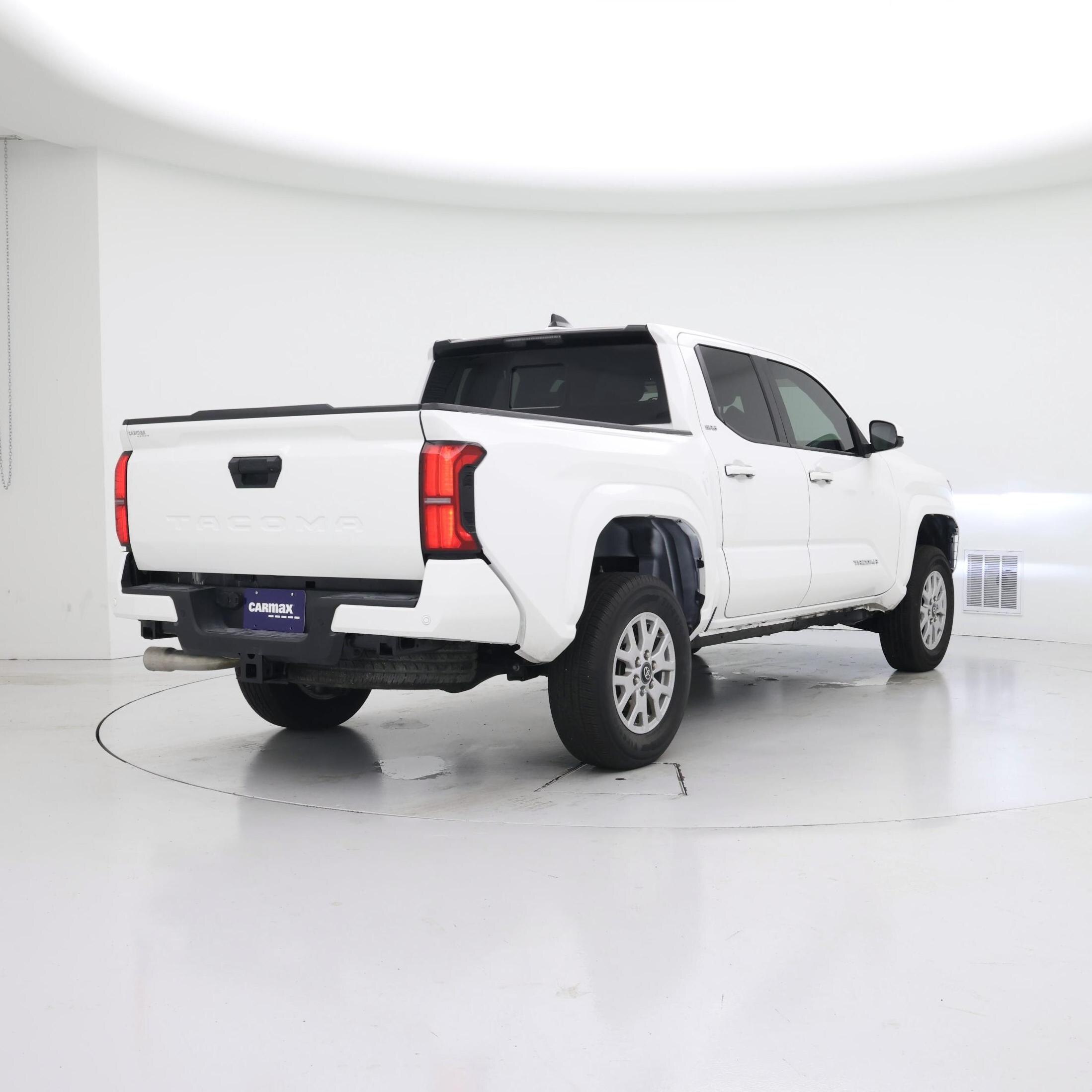 Thumbnail: 2024 Toyota Tacoma - 8