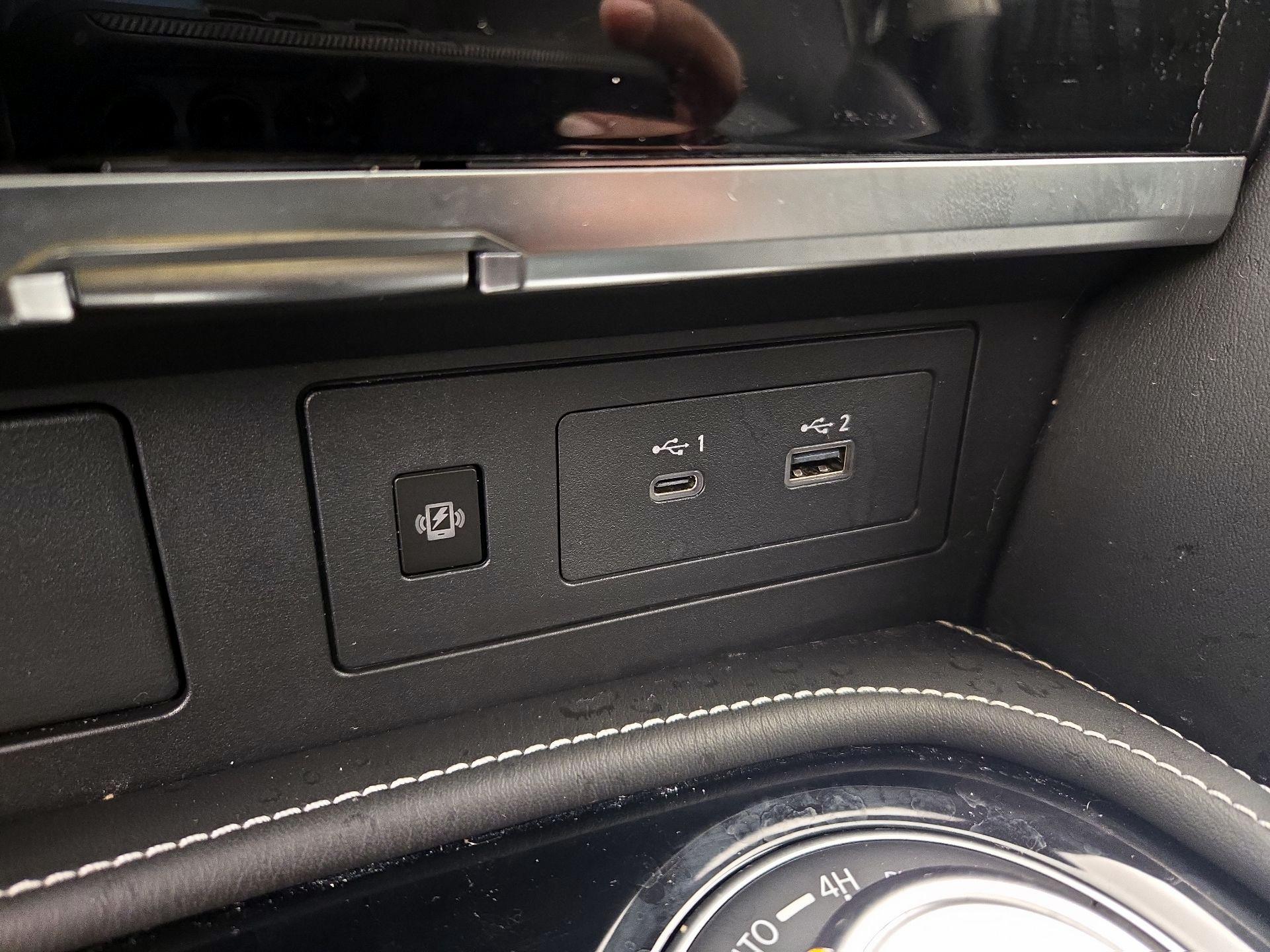 Thumbnail: 2023 INFINITI QX80 - 19