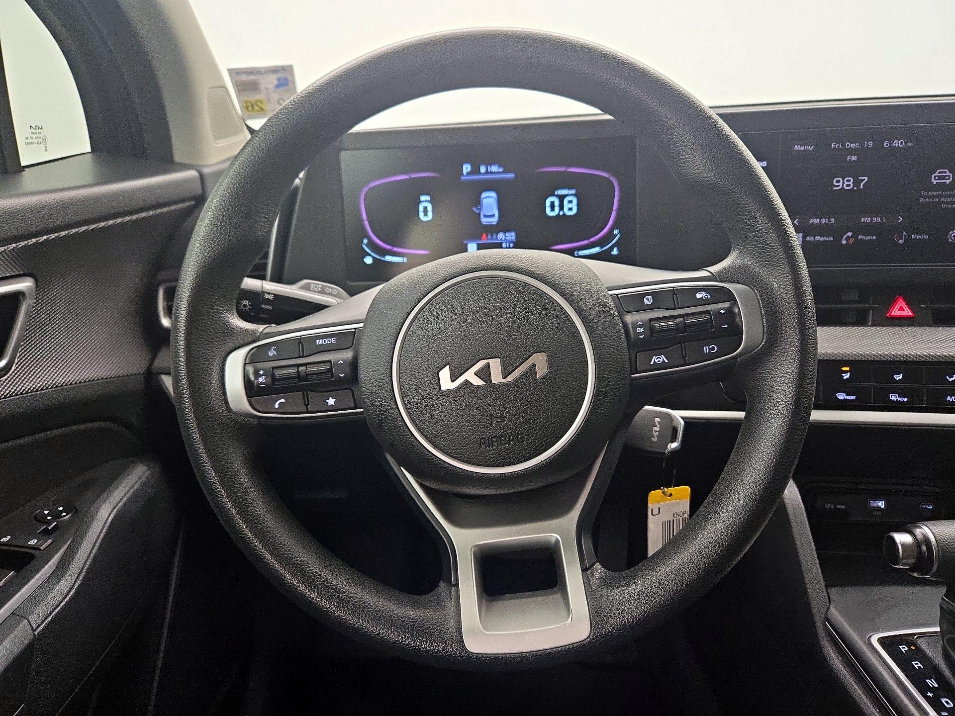 Thumbnail: 2023 Kia Sportage - 10