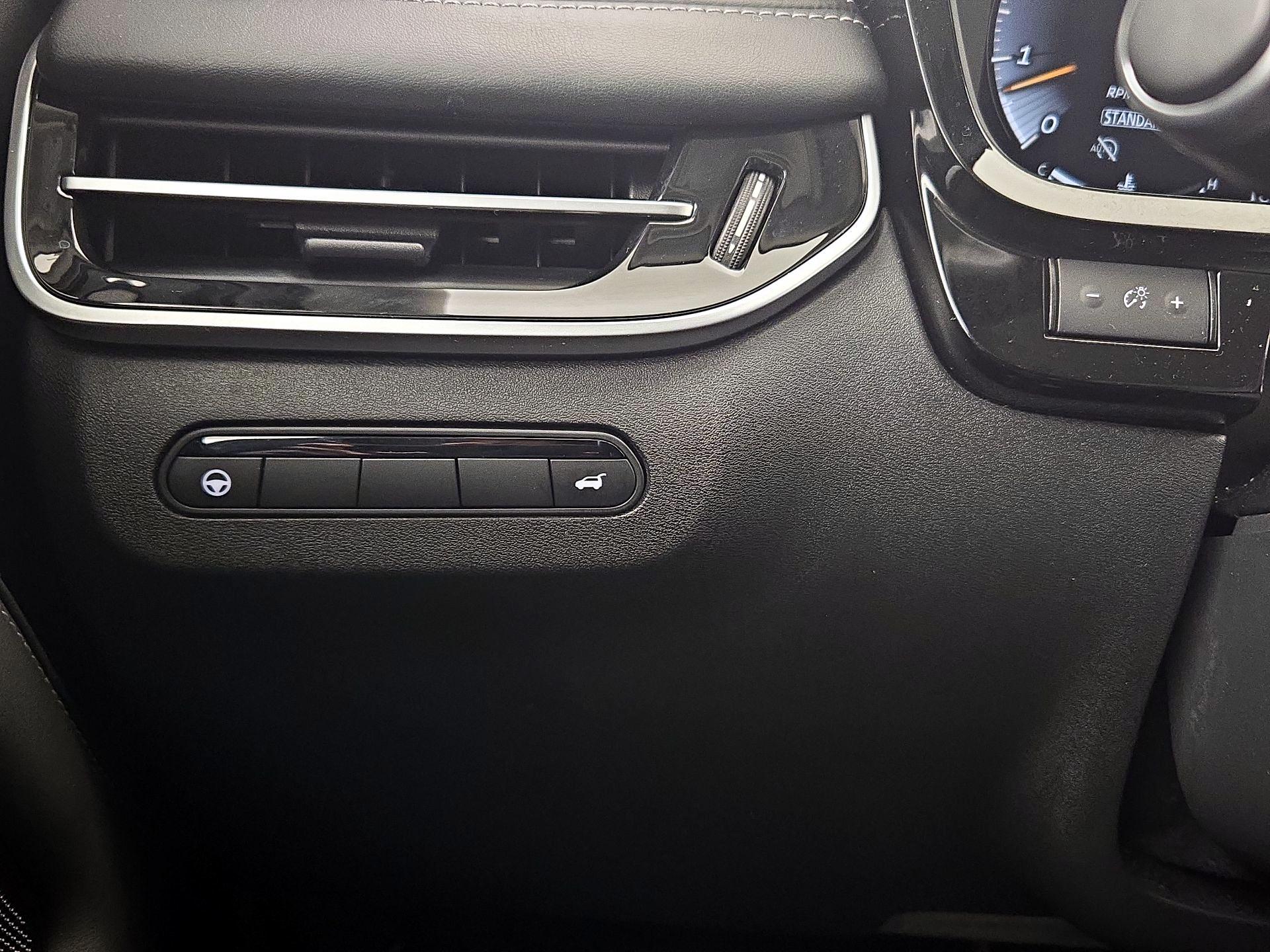 Thumbnail: 2023 INFINITI QX60 - 13