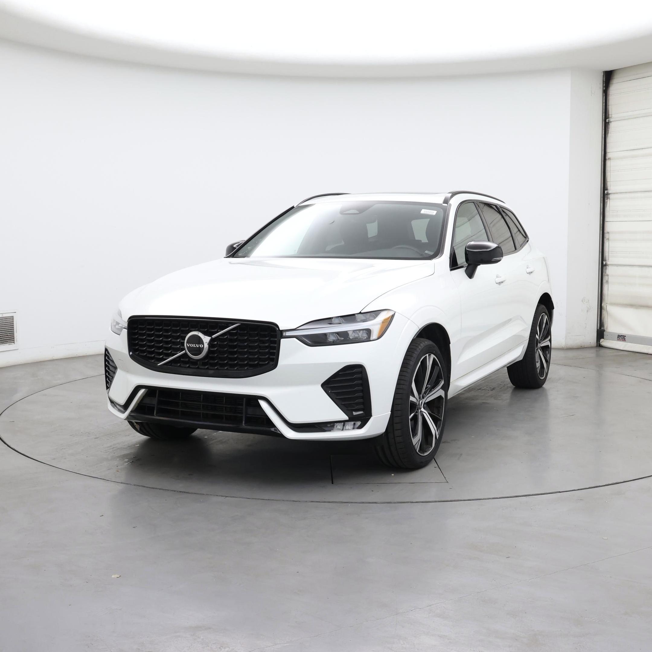 Thumbnail: 2022 Volvo XC60 - 4