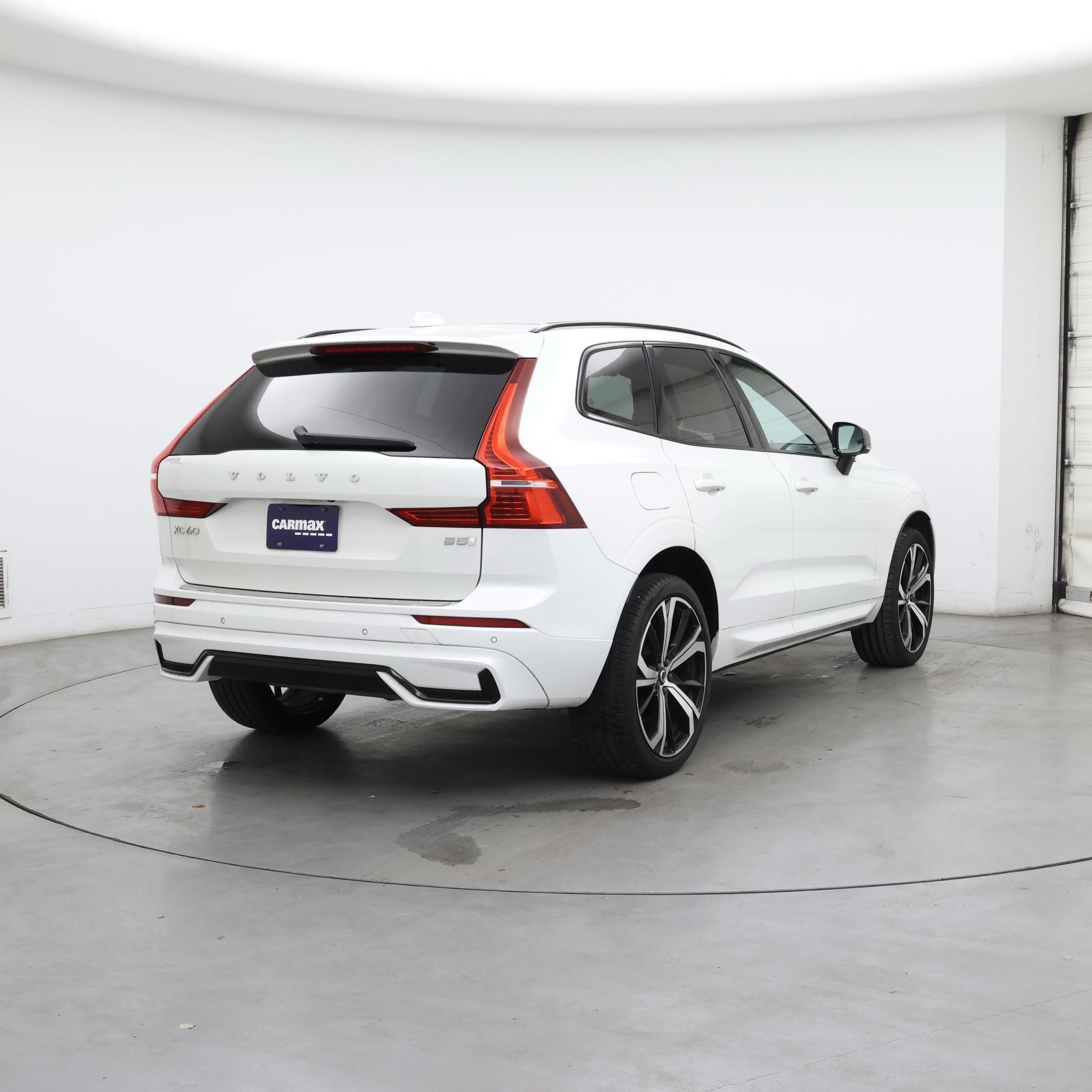 Thumbnail: 2022 Volvo XC60 - 8