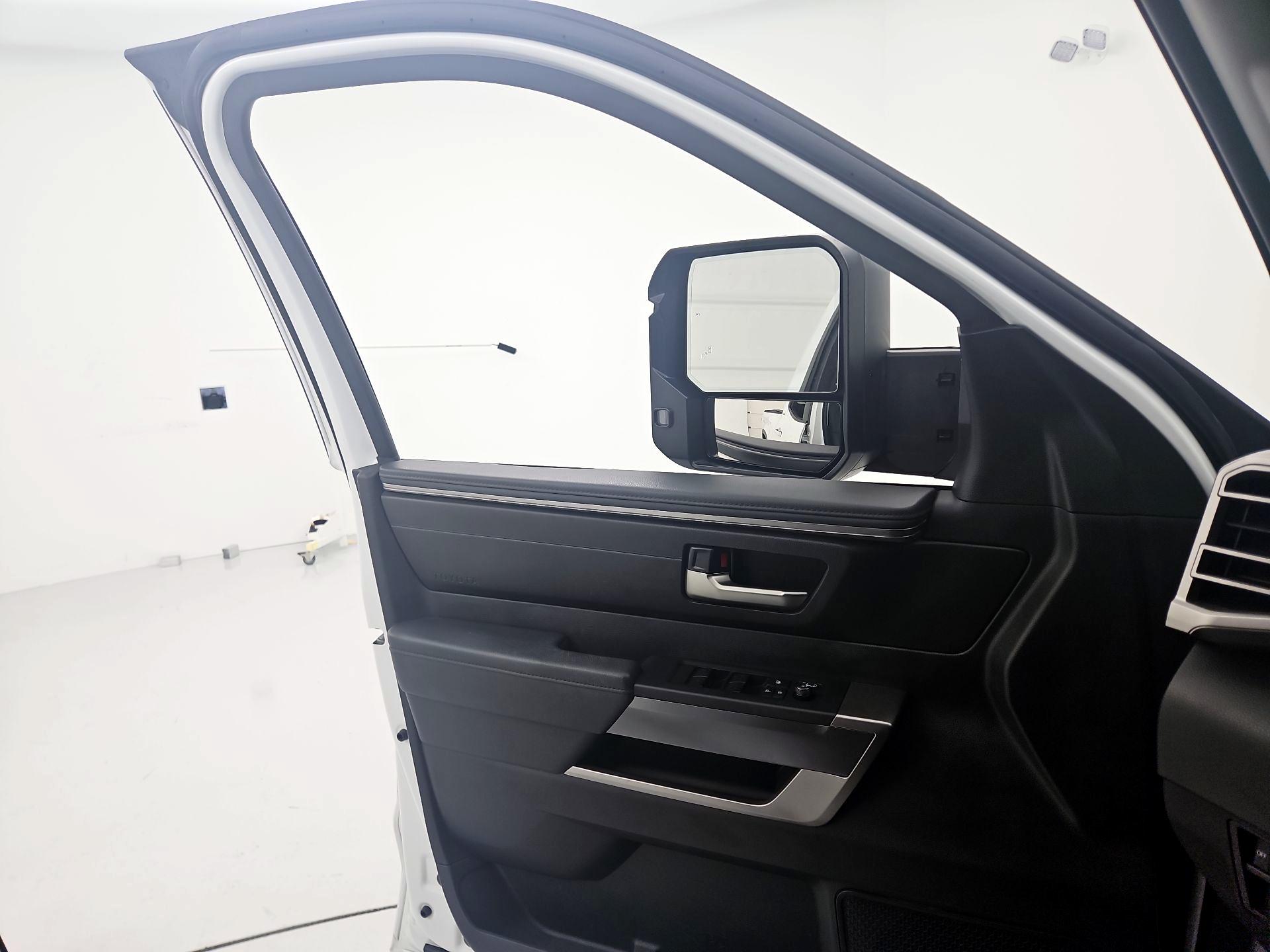 Thumbnail: 2023 Toyota Tundra - 12