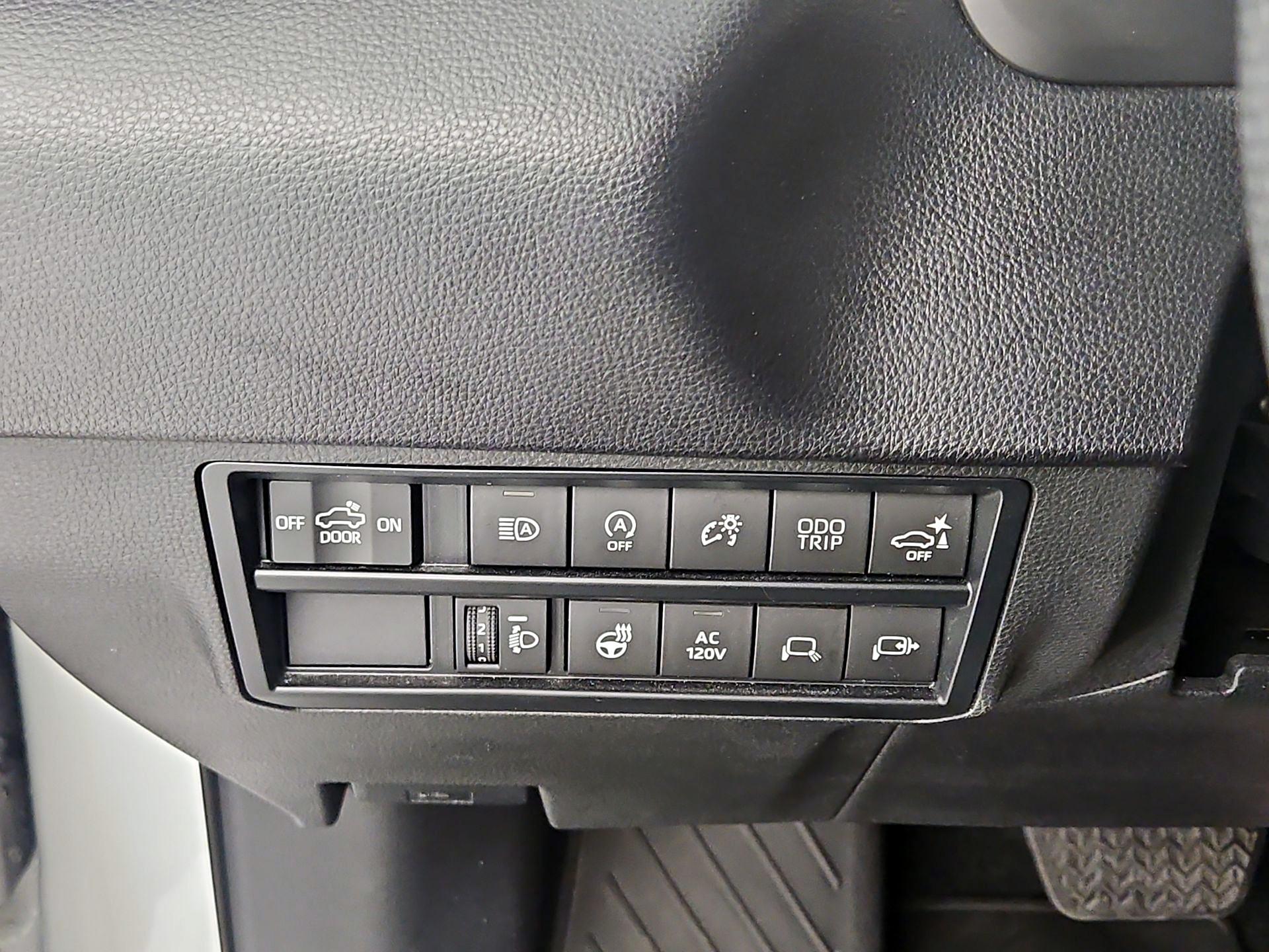 Thumbnail: 2023 Toyota Tundra - 13