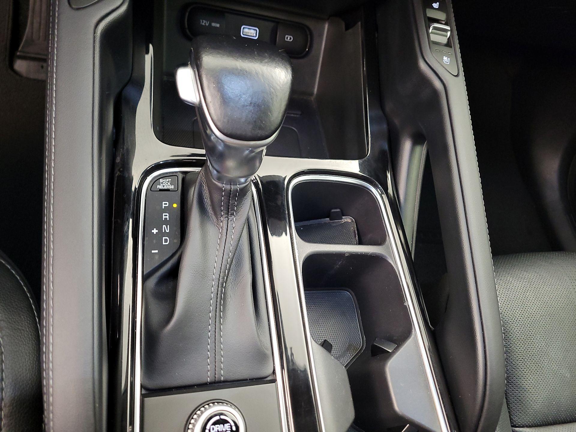 Thumbnail: 2020 Kia Telluride - 15