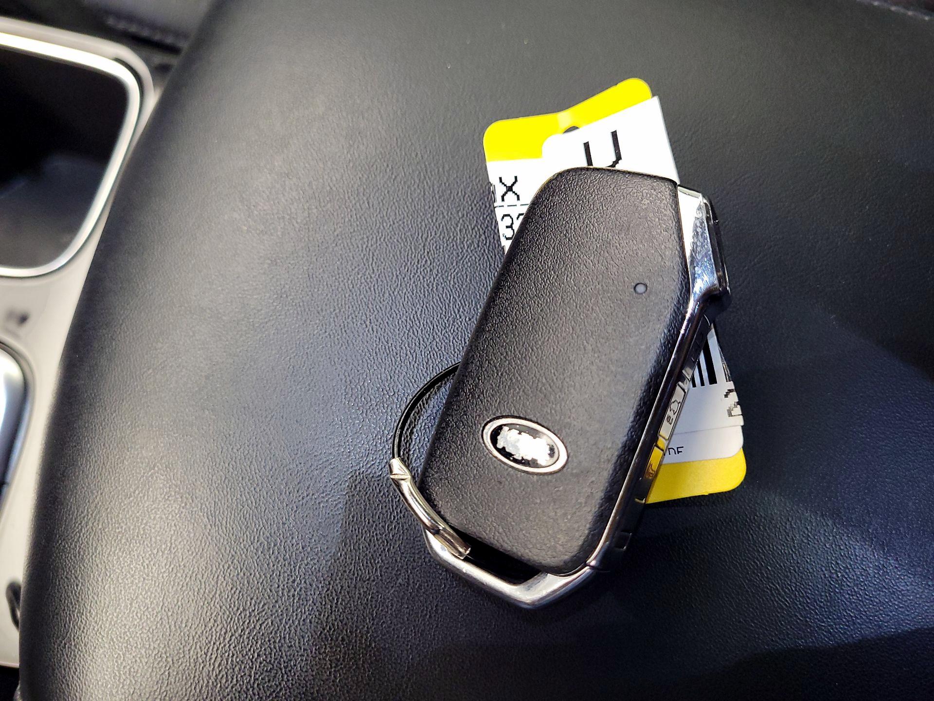 Thumbnail: 2020 Kia Telluride - 18