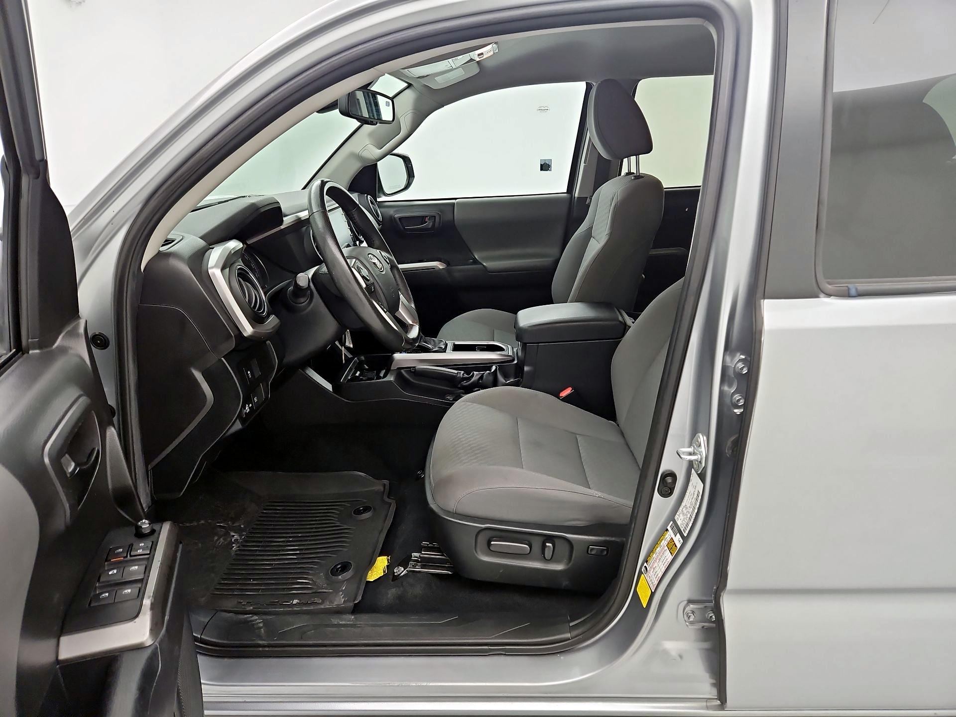 Thumbnail: 2022 Toyota Tacoma - 11