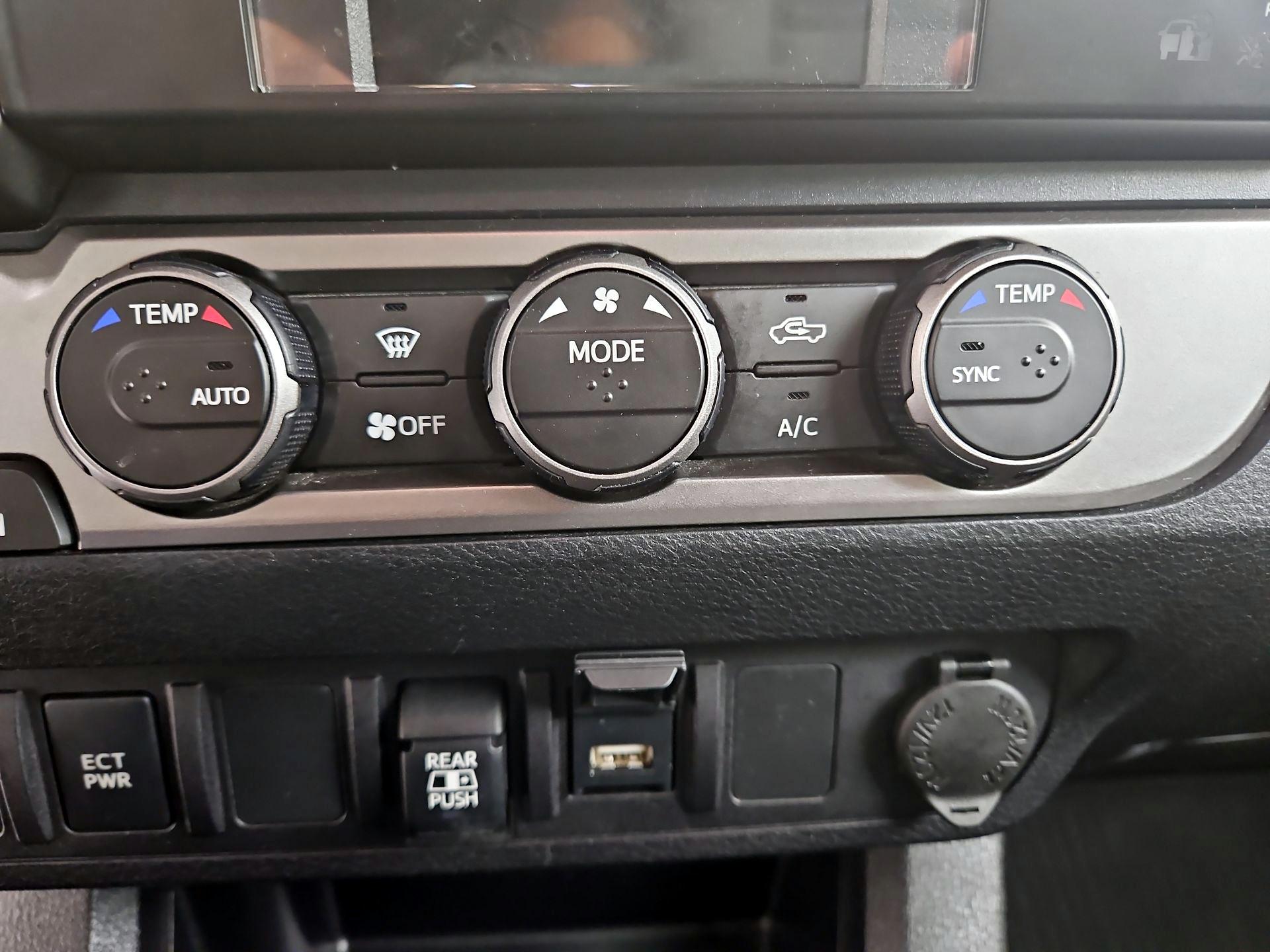 Thumbnail: 2022 Toyota Tacoma - 16