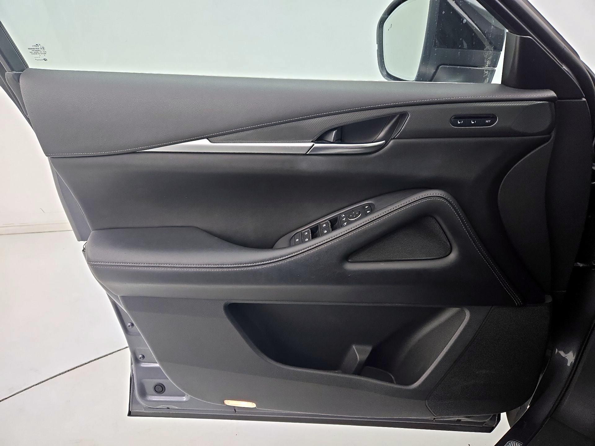 Thumbnail: 2023 INFINITI QX60 - 12