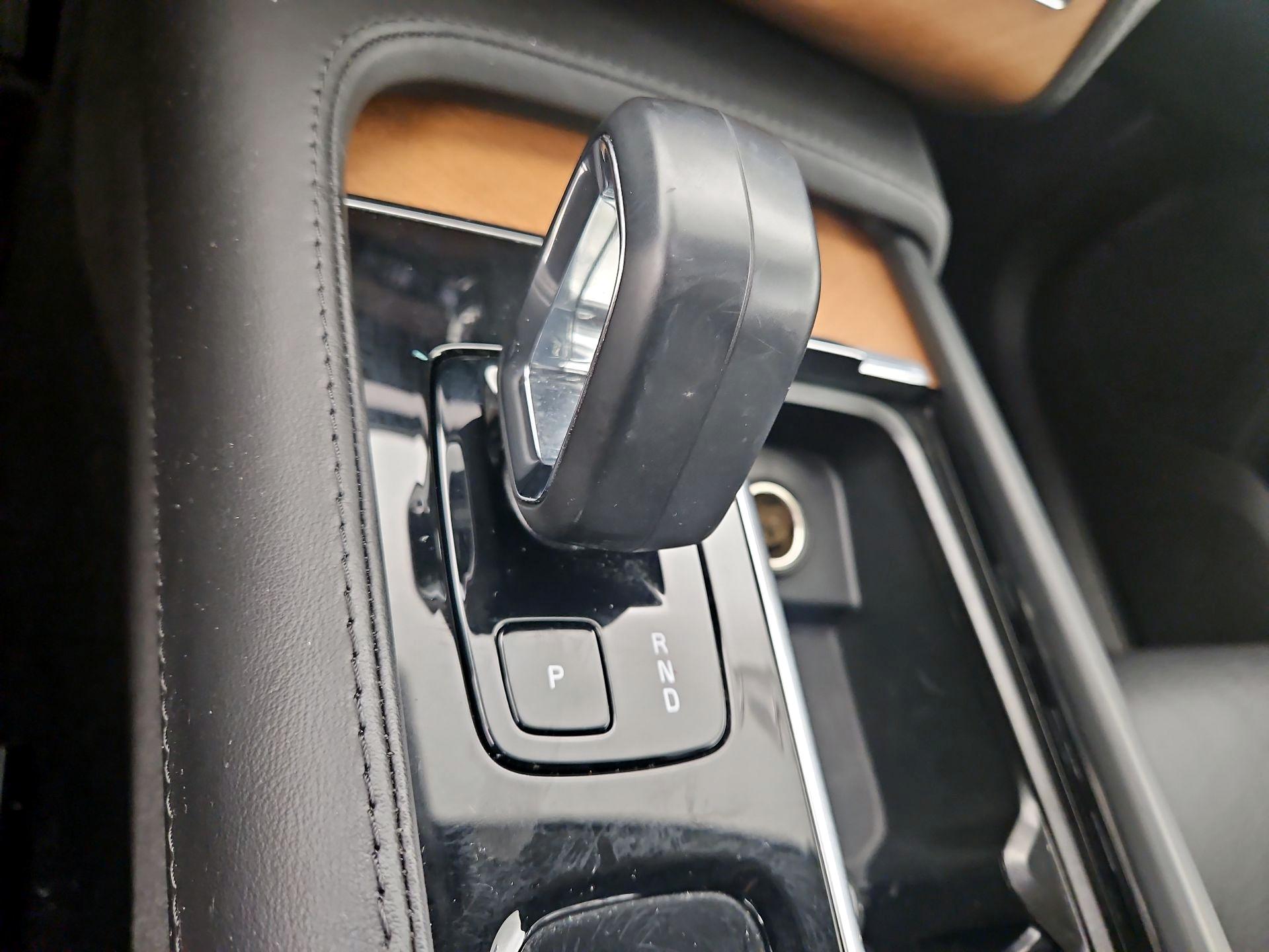 Thumbnail: 2024 Volvo XC90 - 17