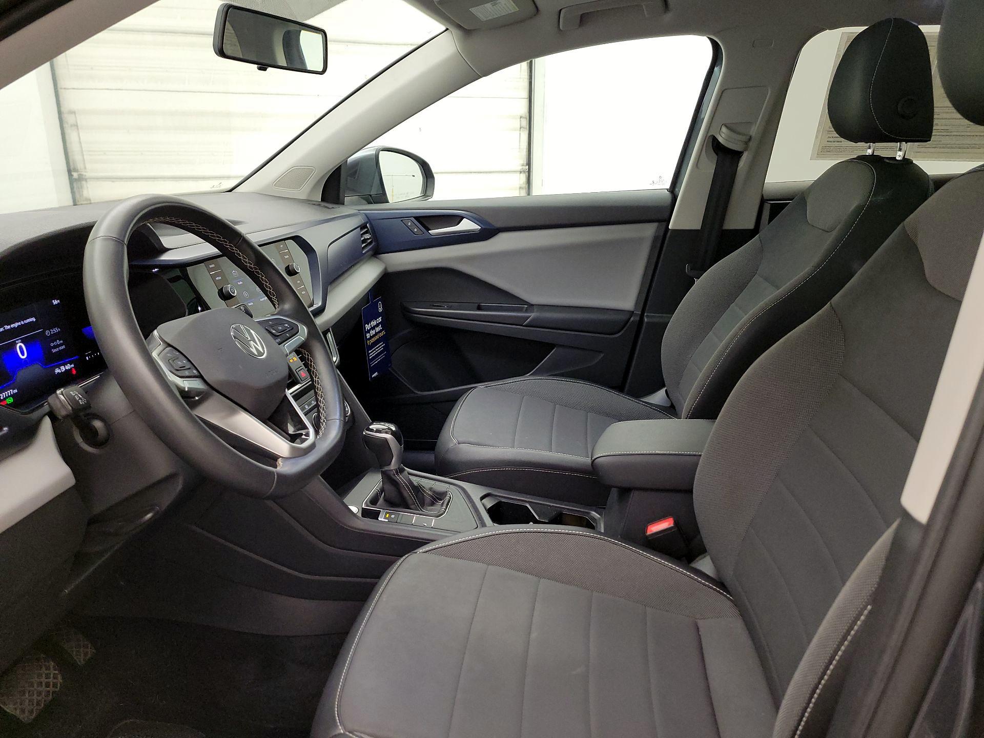 Thumbnail: 2022 Volkswagen Taos - 11