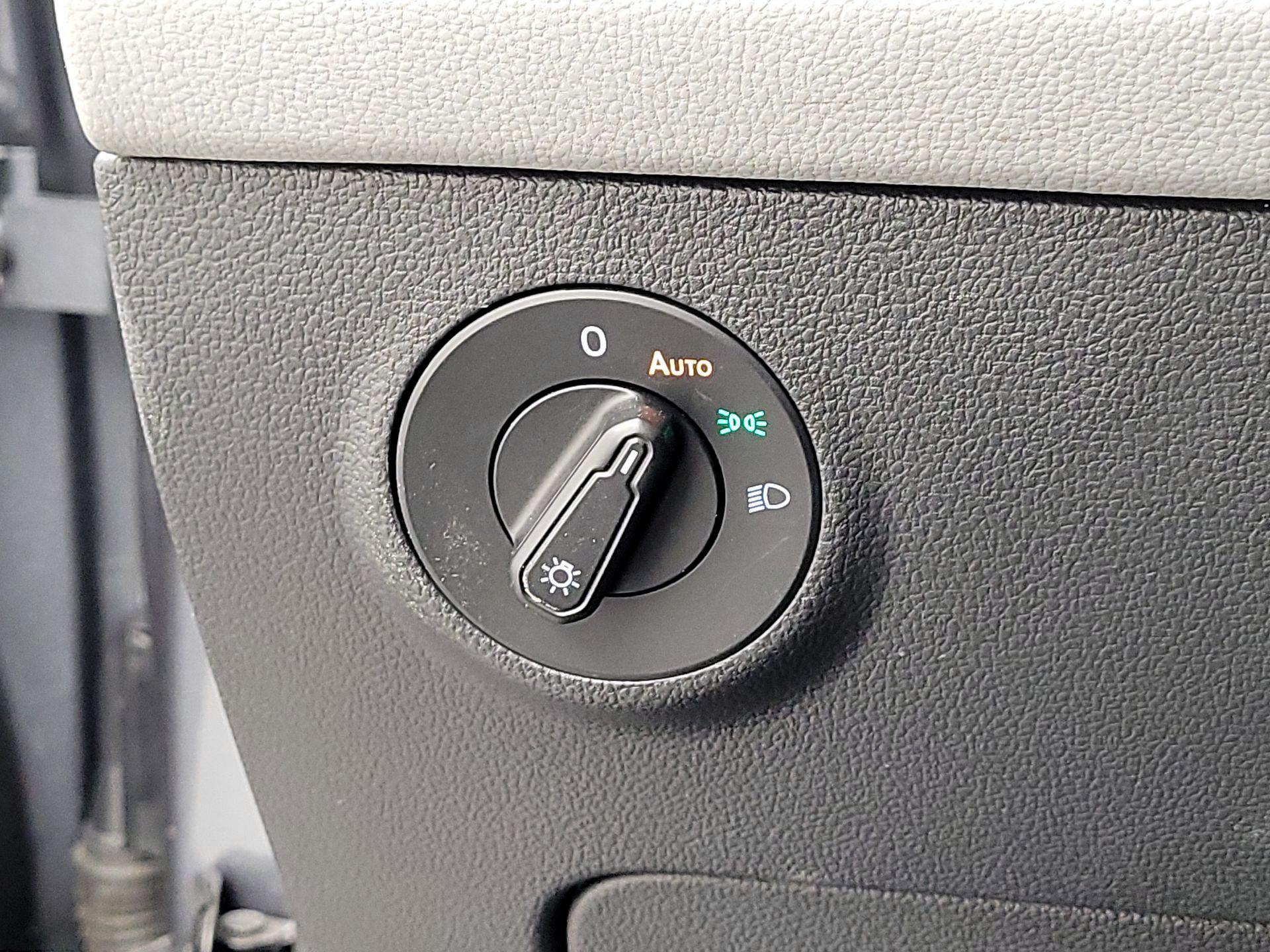 Thumbnail: 2022 Volkswagen Taos - 13