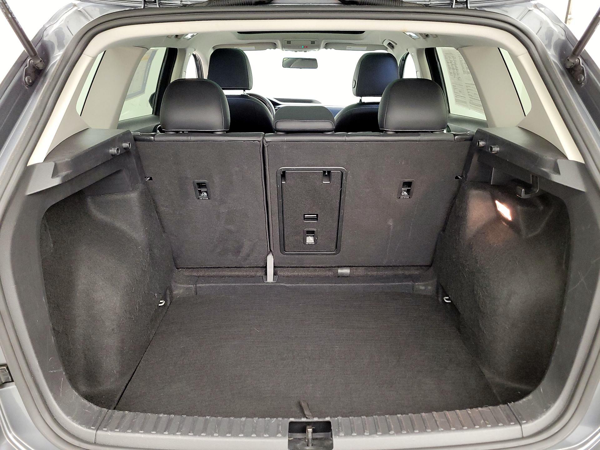 Thumbnail: 2022 Volkswagen Taos - 20