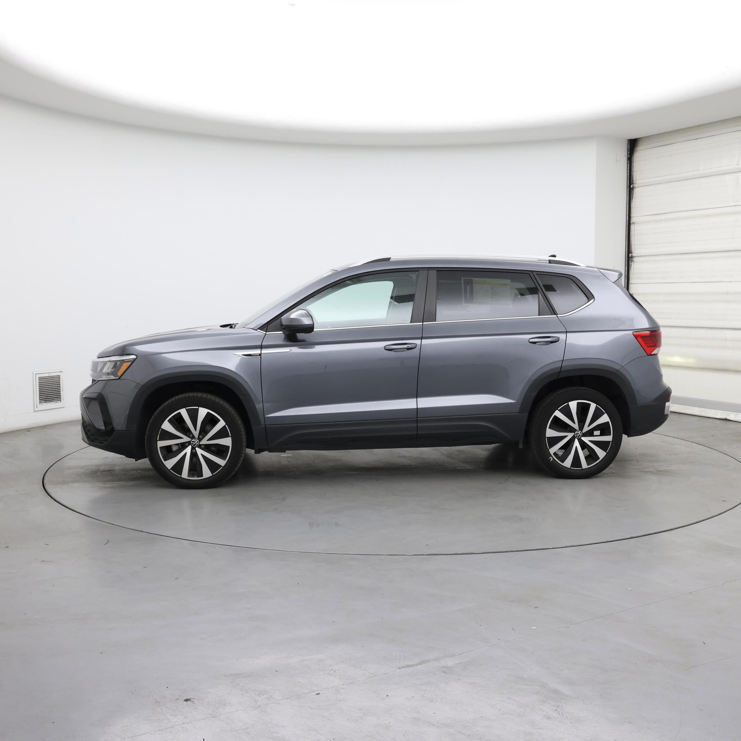 Thumbnail: 2022 Volkswagen Taos - 3