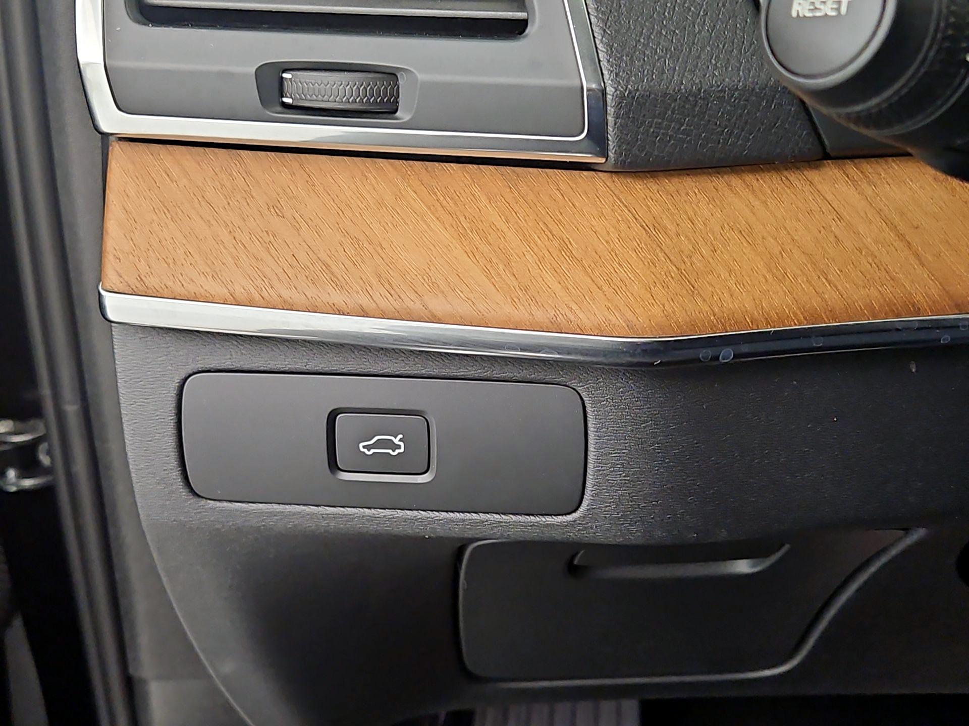 Thumbnail: 2024 Volvo XC90 - 13