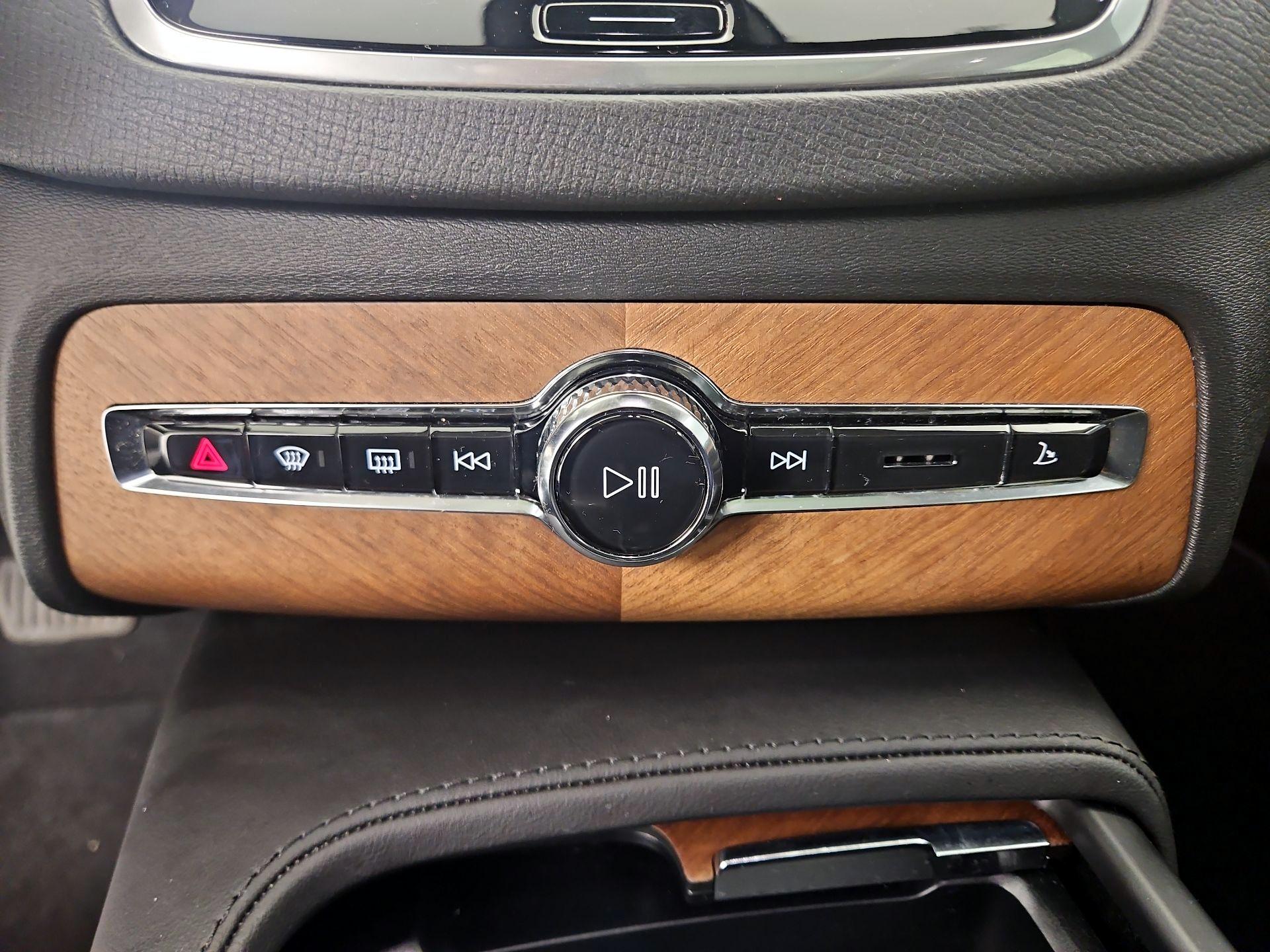 Thumbnail: 2024 Volvo XC90 - 17