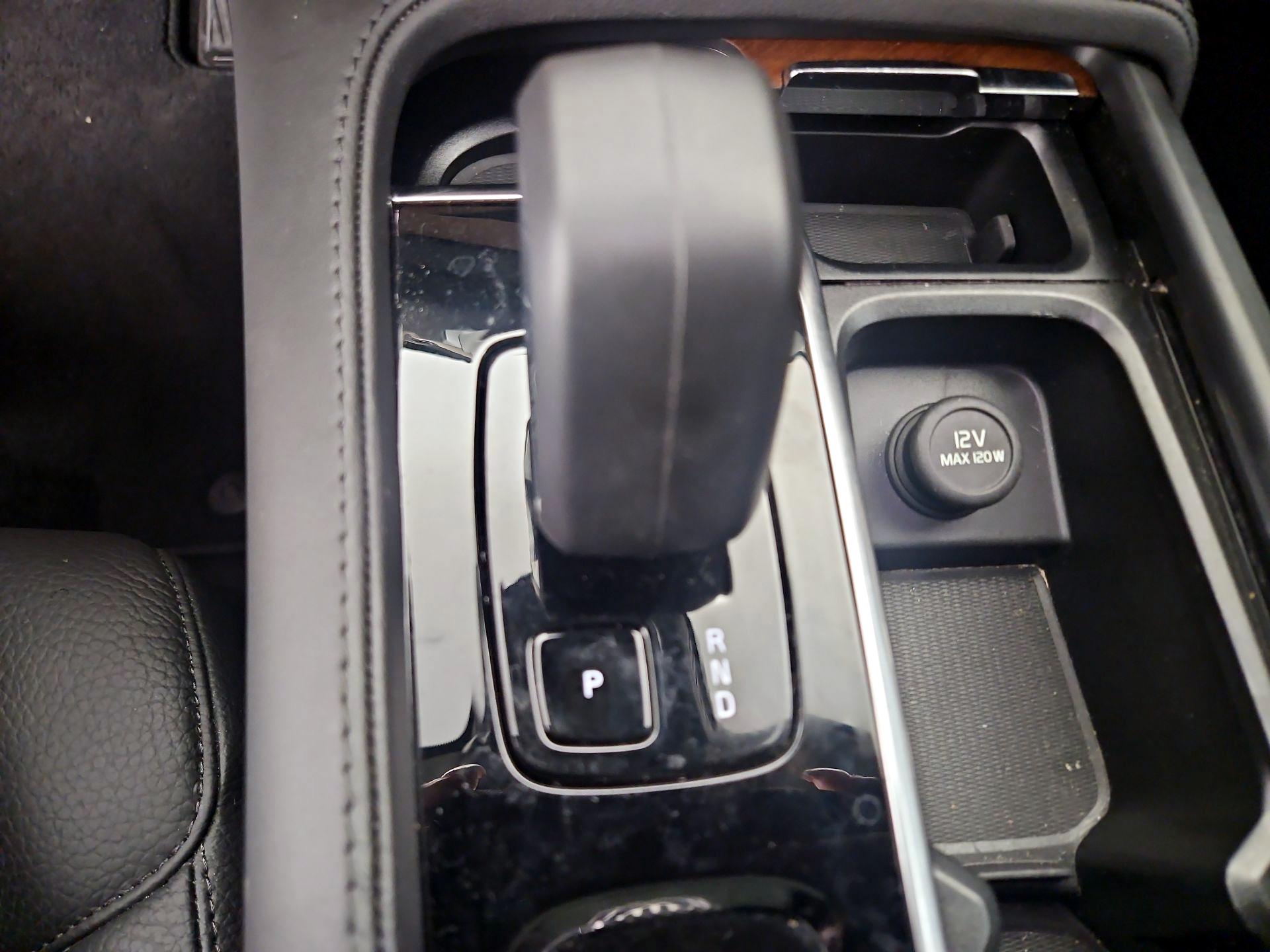 Thumbnail: 2024 Volvo XC90 - 18