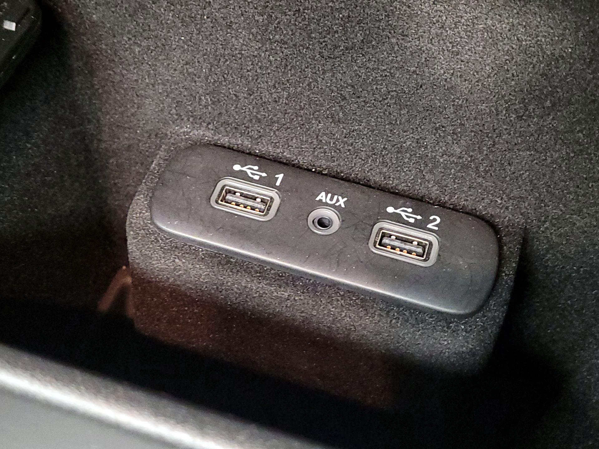 Thumbnail: 2022 Dodge Charger - 18