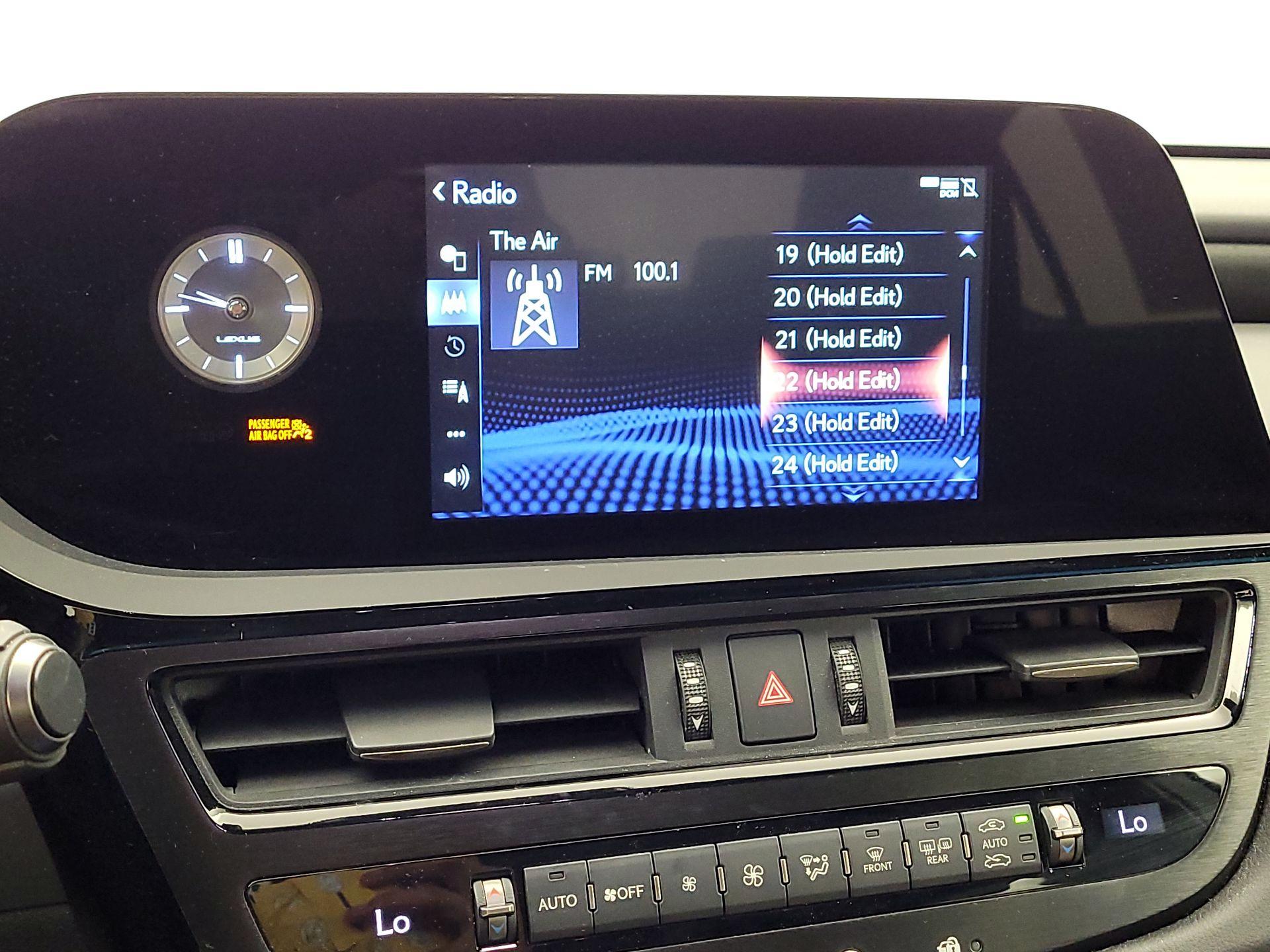 Thumbnail: 2022 Lexus ES - 15