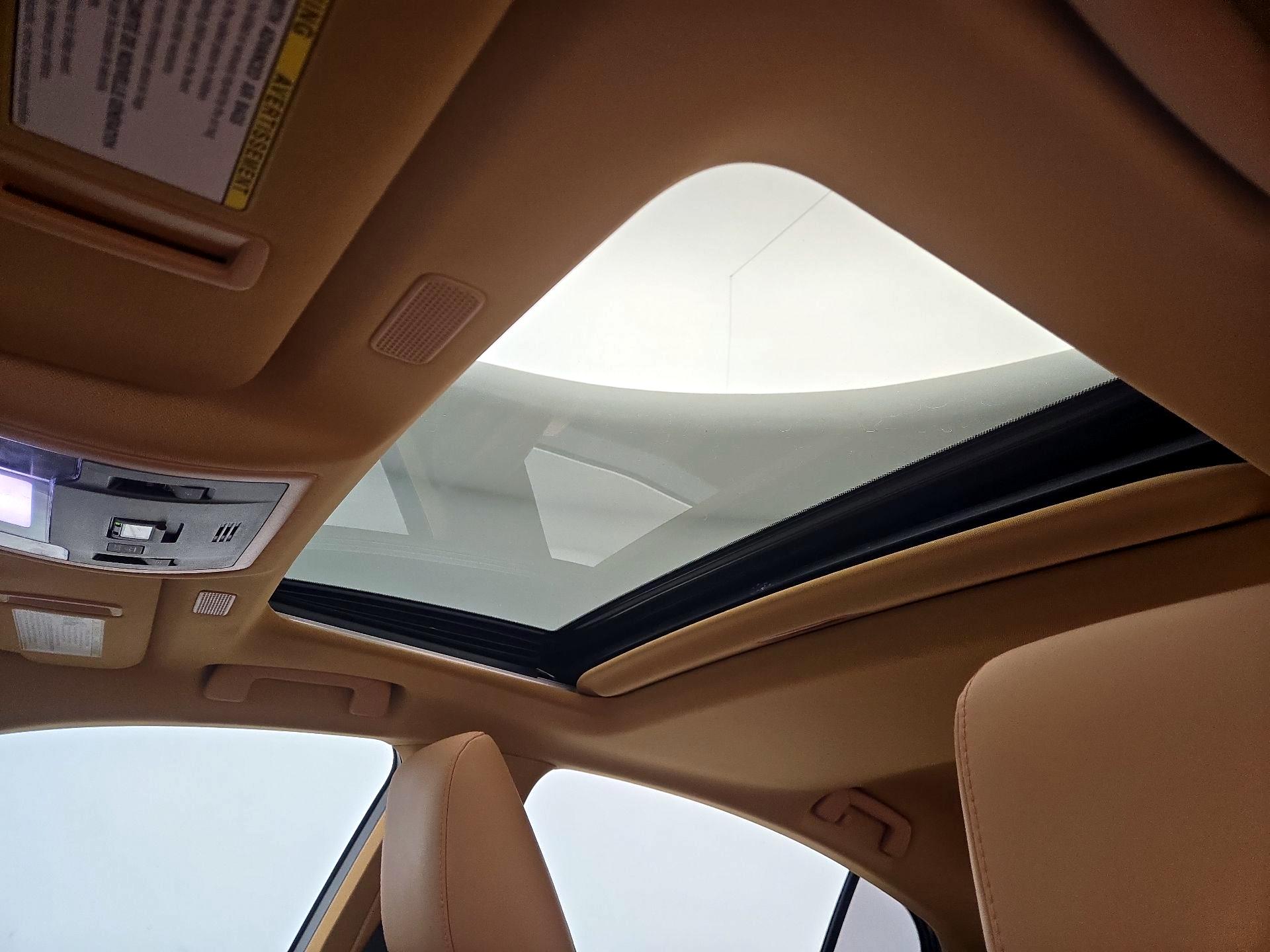 Thumbnail: 2024 Lexus ES - 19