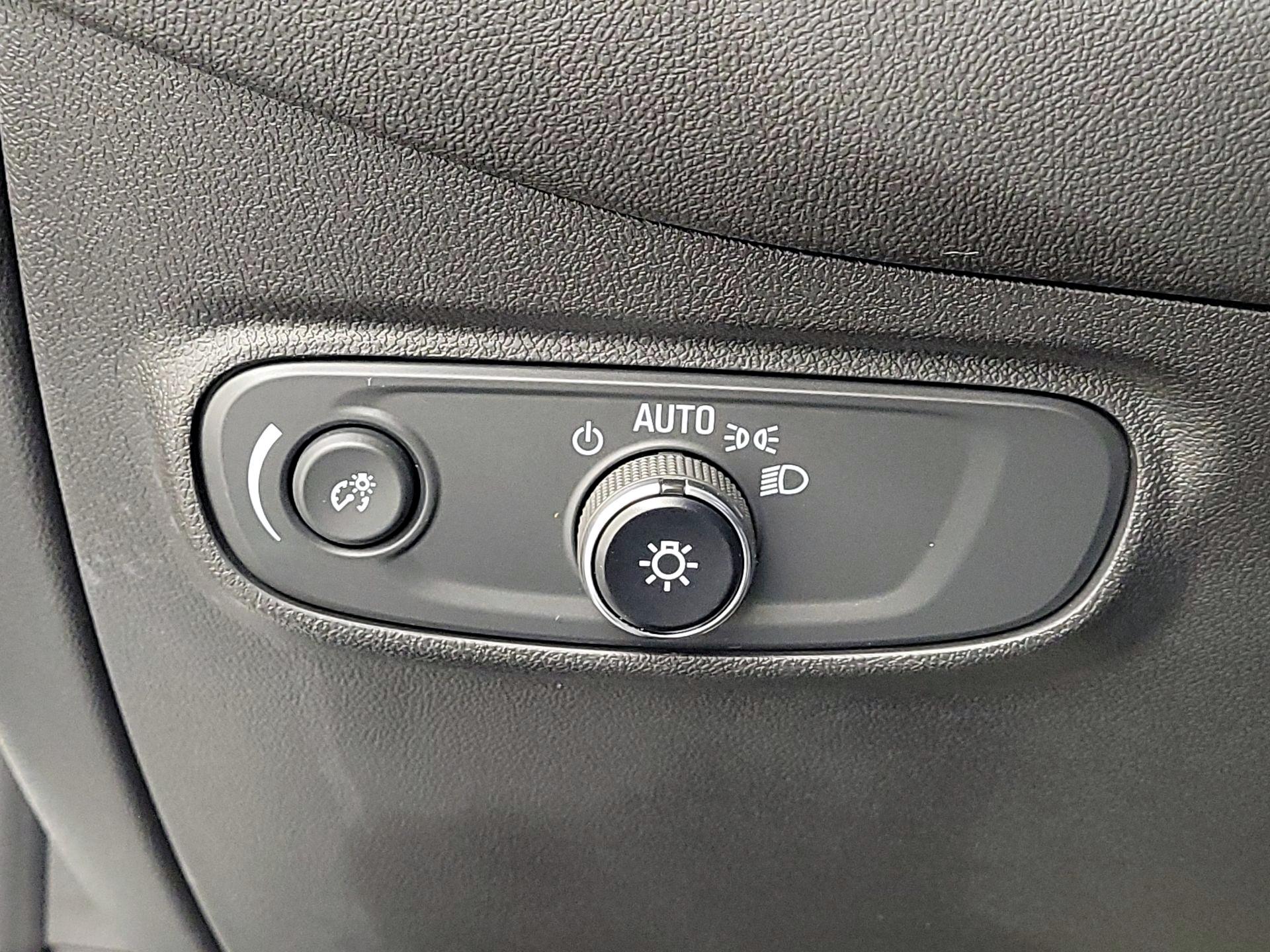 Thumbnail: 2023 Chevrolet Equinox - 13