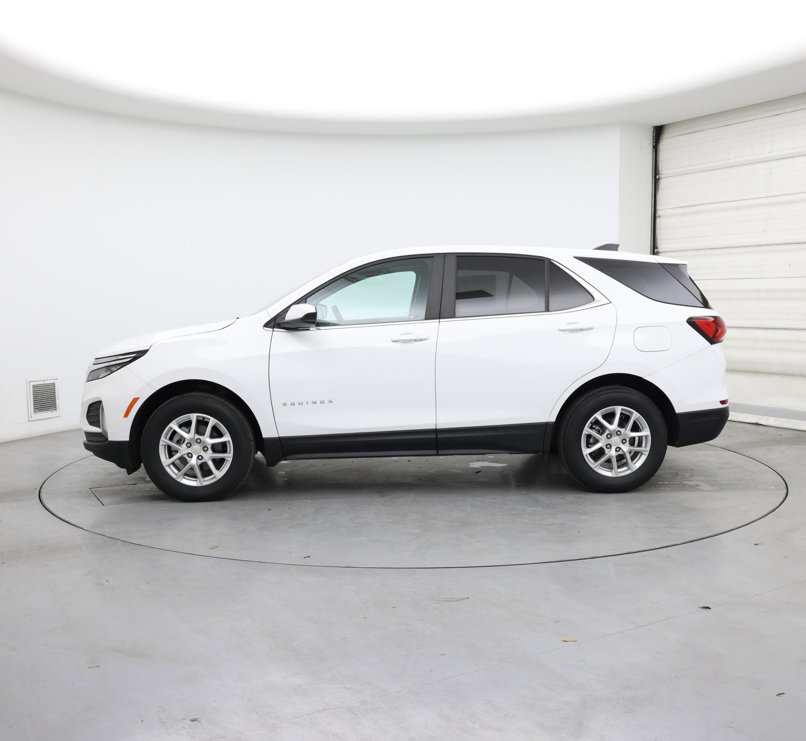 Thumbnail: 2023 Chevrolet Equinox - 3