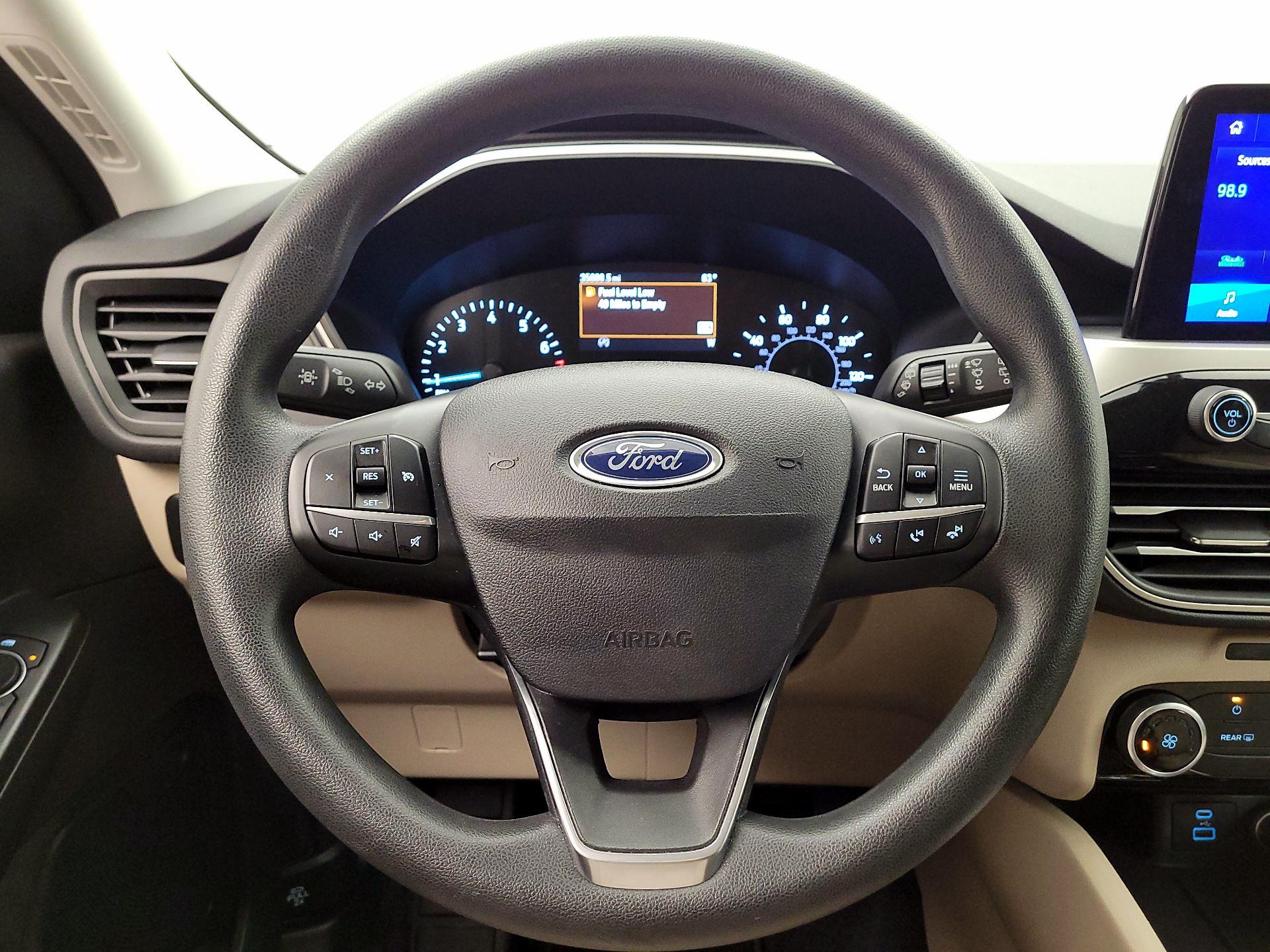 Thumbnail: 2021 Ford Escape - 10