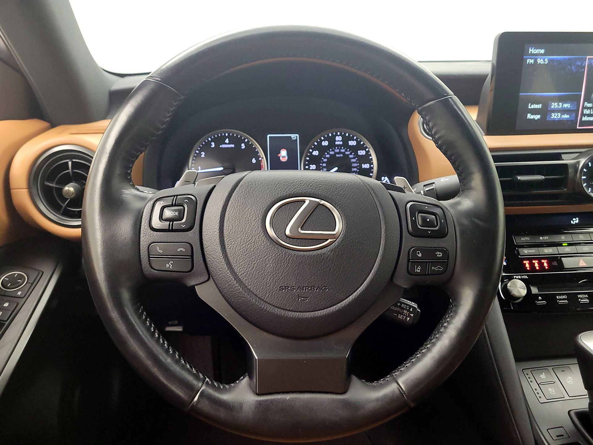 Thumbnail: 2023 Lexus IS - 10